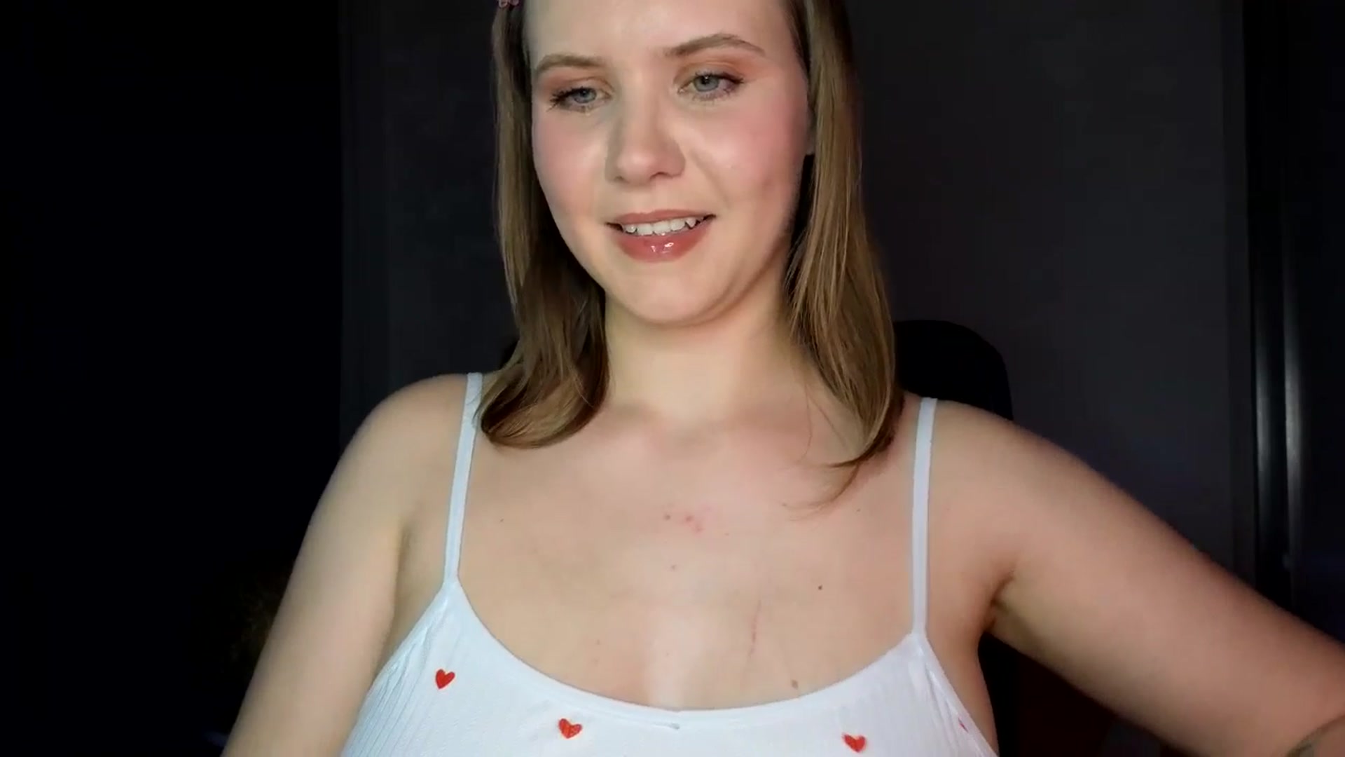 Gallery image thumbnail from YoungDunst's myfreecams stream on, 04/21/2025, 18:04 image 3 of 20