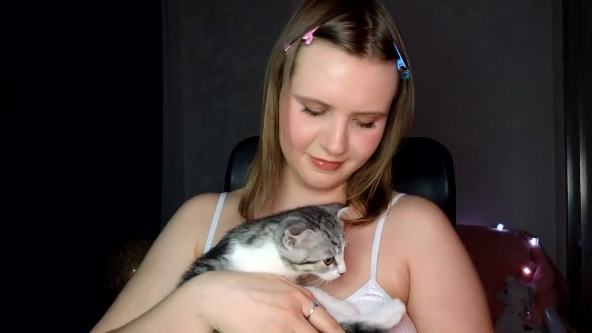 Gallery image thumbnail from YoungDunst's myfreecams stream on, 04/21/2025, 18:04 image 5 of 20