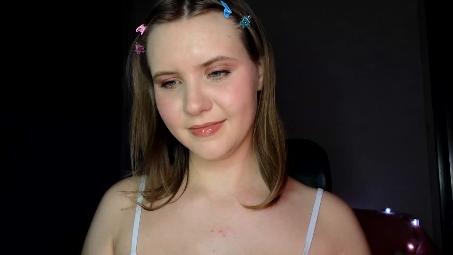 Gallery image thumbnail from YoungDunst's myfreecams stream on, 04/21/2025, 18:04 image 9 of 20