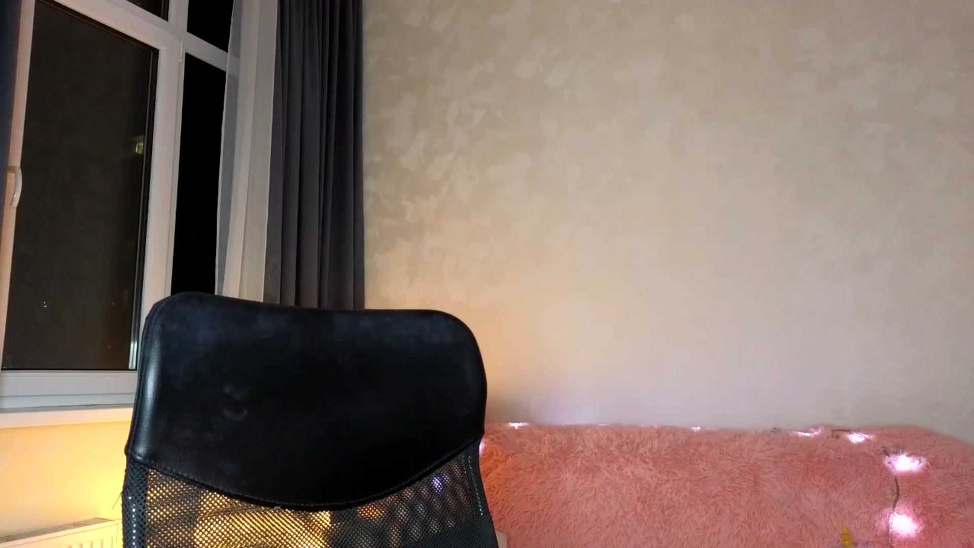 Gallery image thumbnail from YoungDunst's myfreecams stream on, 05/20/2025, 20:22 image 18 of 20