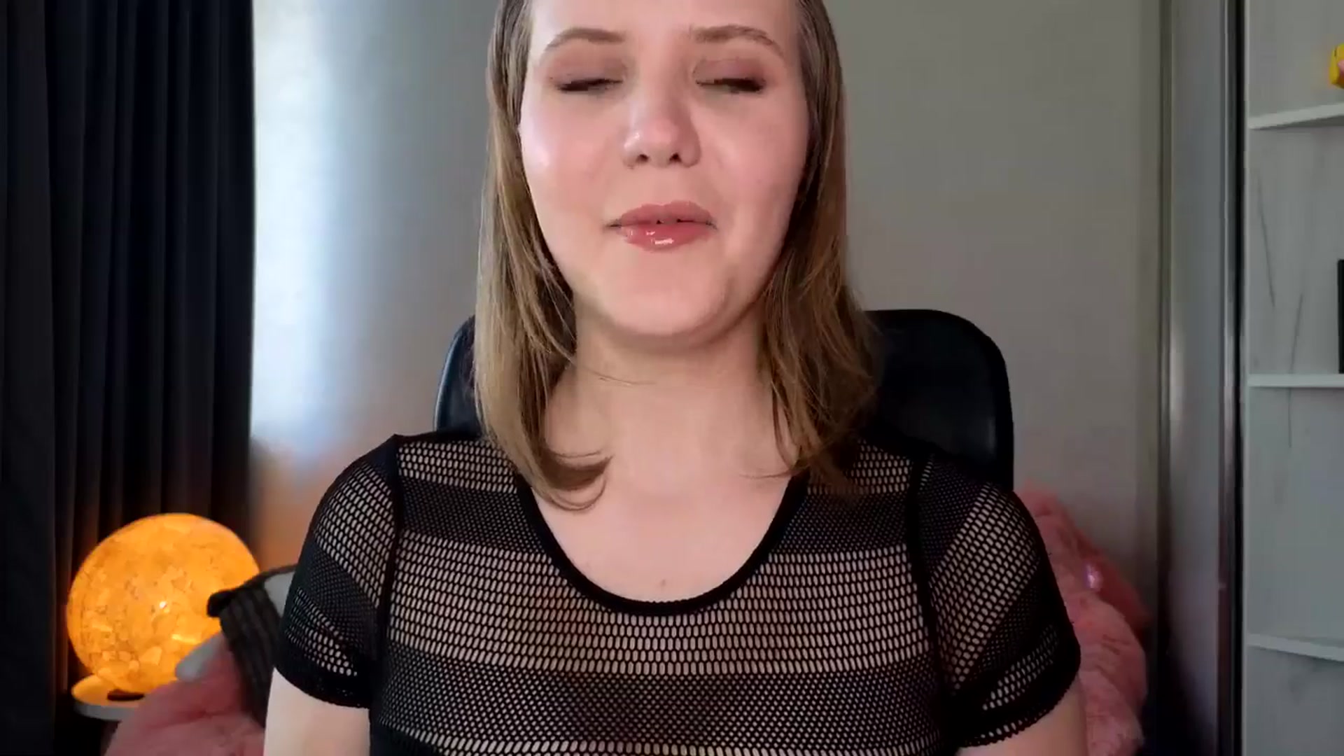 Gallery image thumbnail from YoungDunst's myfreecams stream on, 05/31/2025, 18:13 image 6 of 20