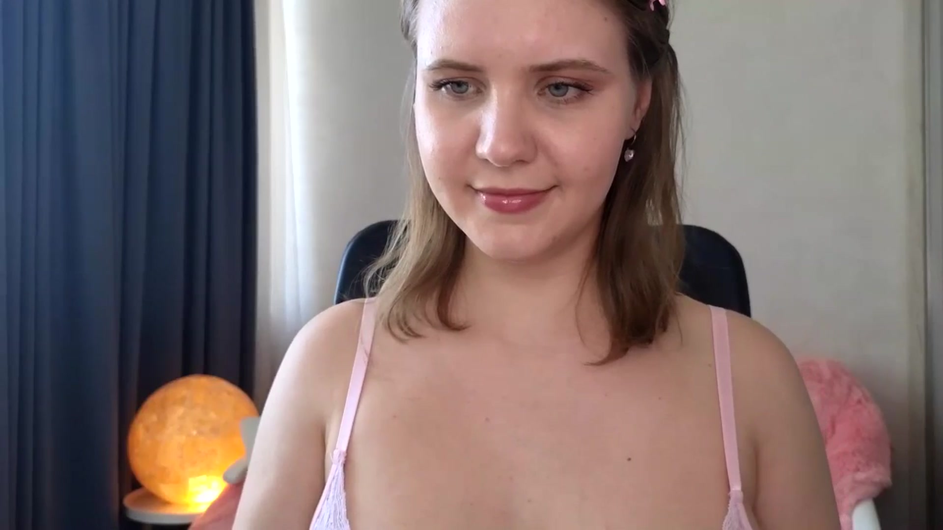 Gallery image thumbnail from YoungDunst's myfreecams stream on, 06/05/2025, 12:32 image 17 of 20