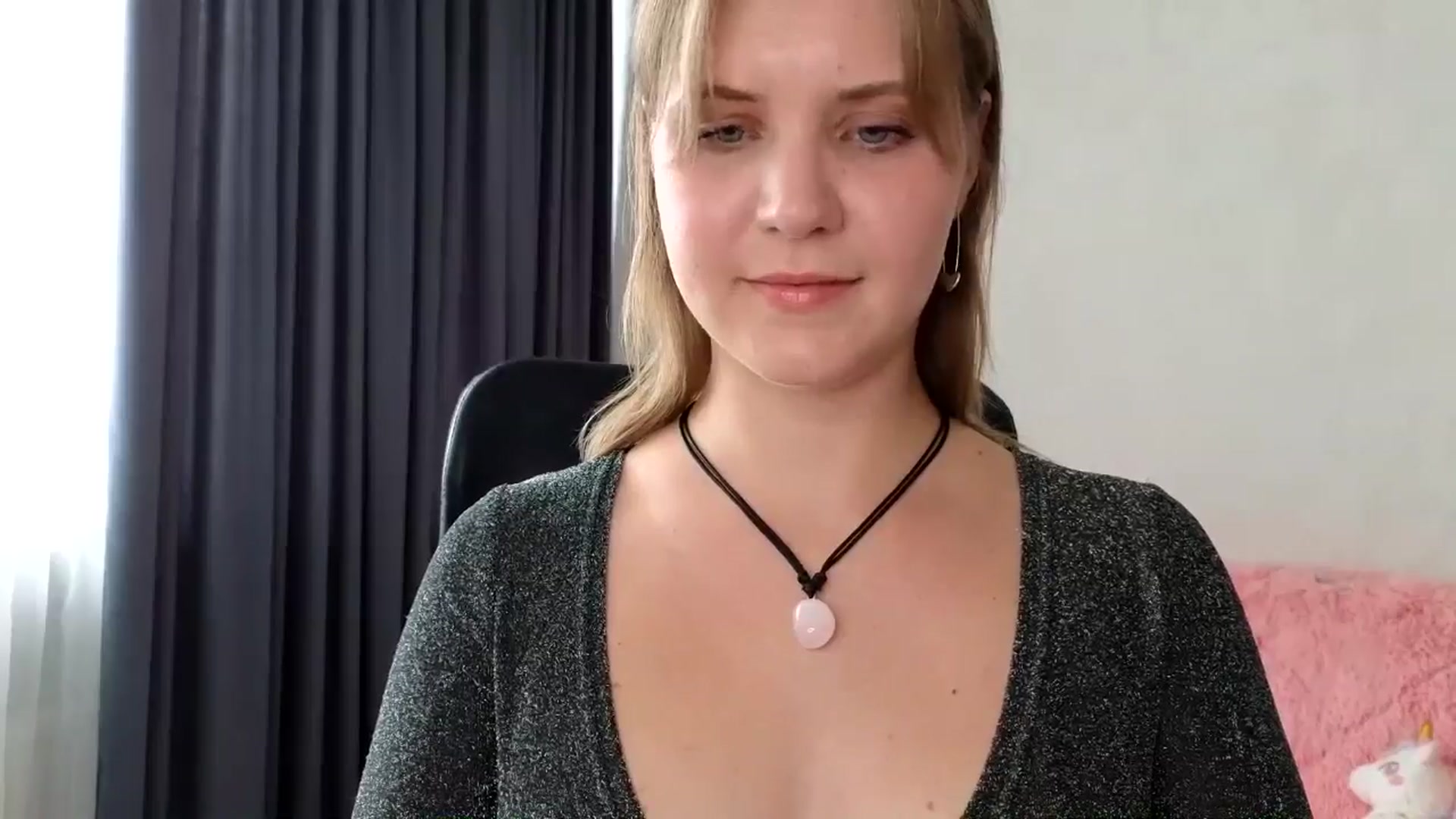 Gallery image thumbnail from YoungDunst's myfreecams stream on, 08/01/2025, 11:23 image 2 of 20