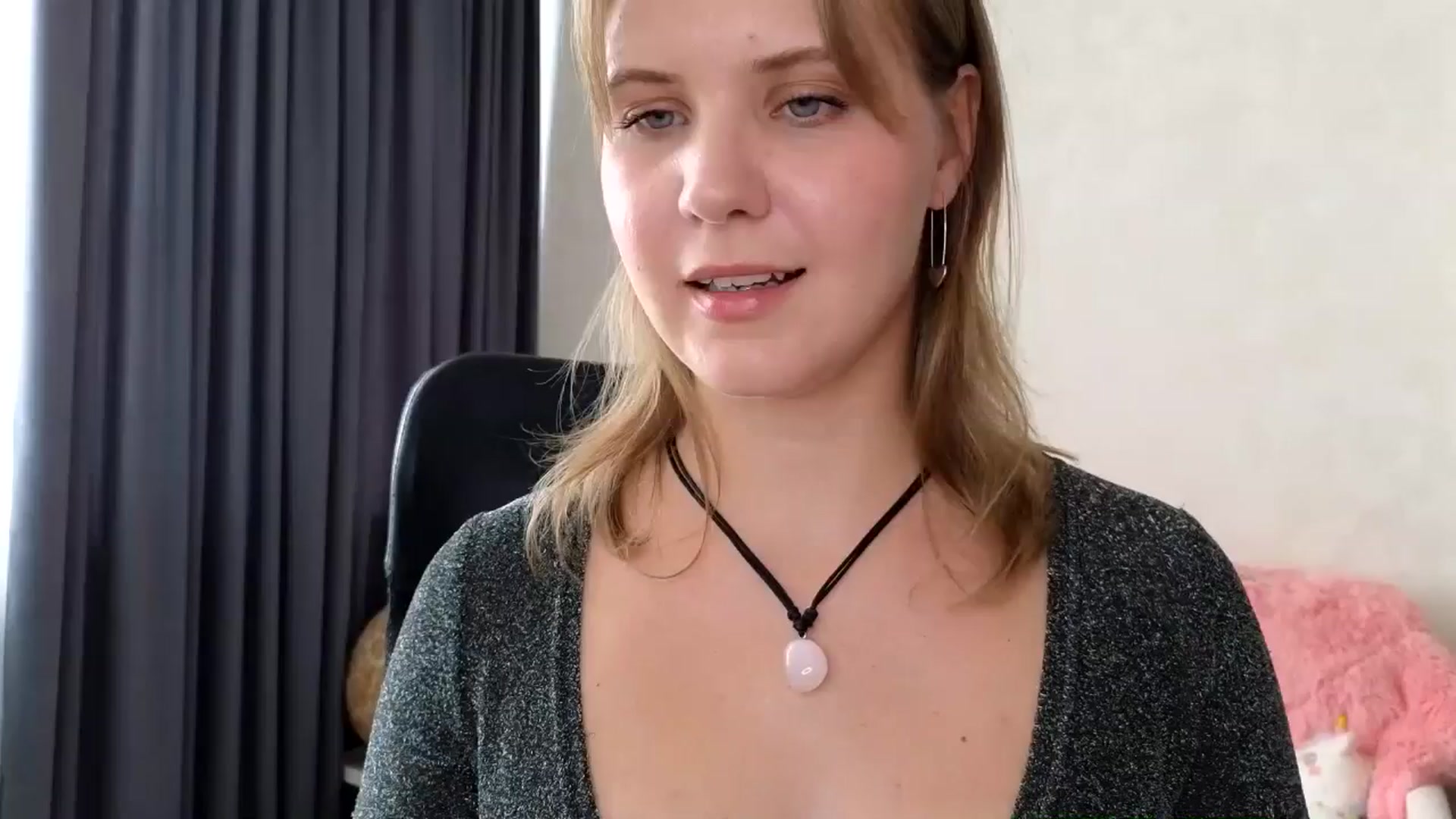 Gallery image thumbnail from YoungDunst's myfreecams stream on, 08/01/2025, 11:23 image 1 of 20