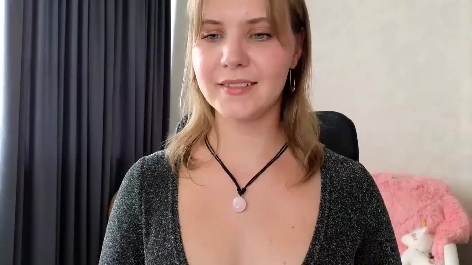 Gallery image thumbnail from YoungDunst's myfreecams stream on, 08/01/2025, 11:23 image 7 of 20