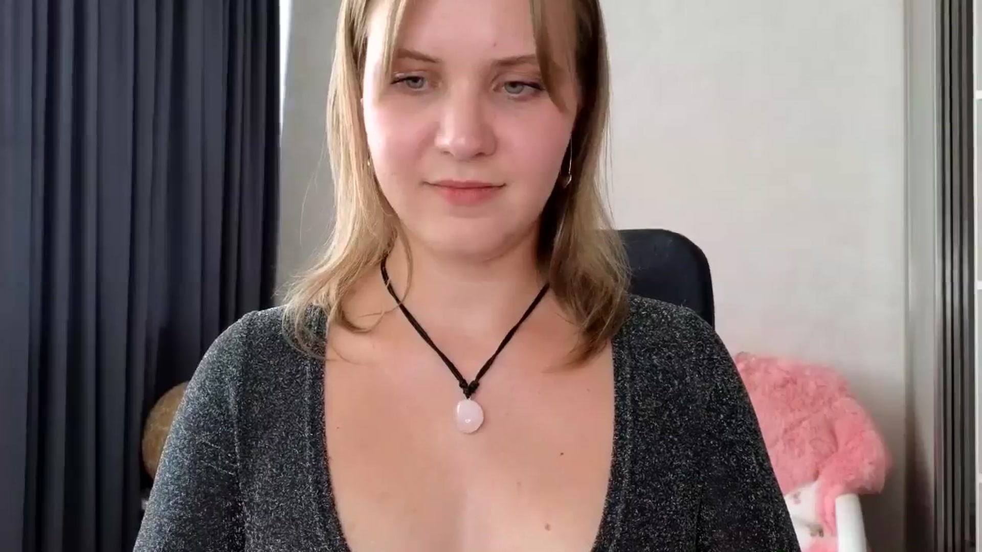 Gallery image thumbnail from YoungDunst's myfreecams stream on, 08/01/2025, 12:09 image 9 of 20