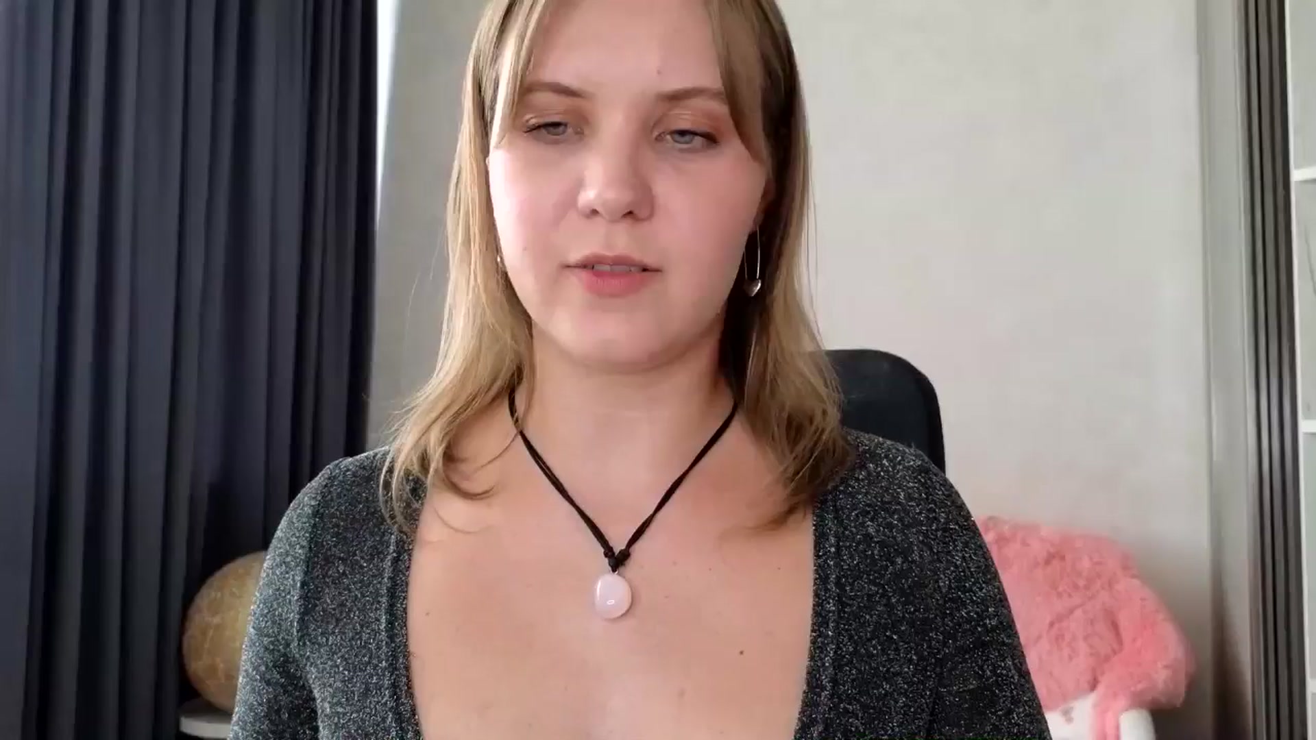Gallery image thumbnail from YoungDunst's myfreecams stream on, 08/01/2025, 12:09 image 4 of 20