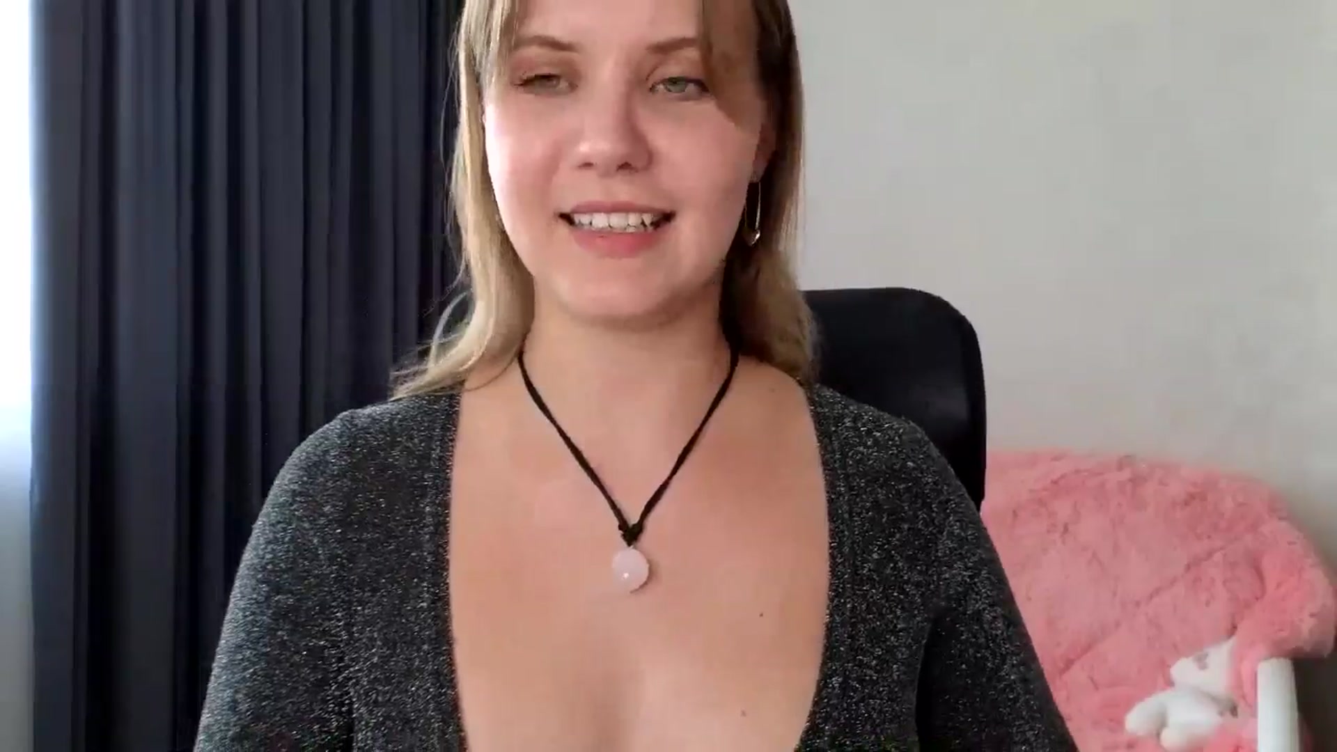 Gallery image thumbnail from YoungDunst's myfreecams stream on, 08/01/2025, 12:16 image 19 of 20