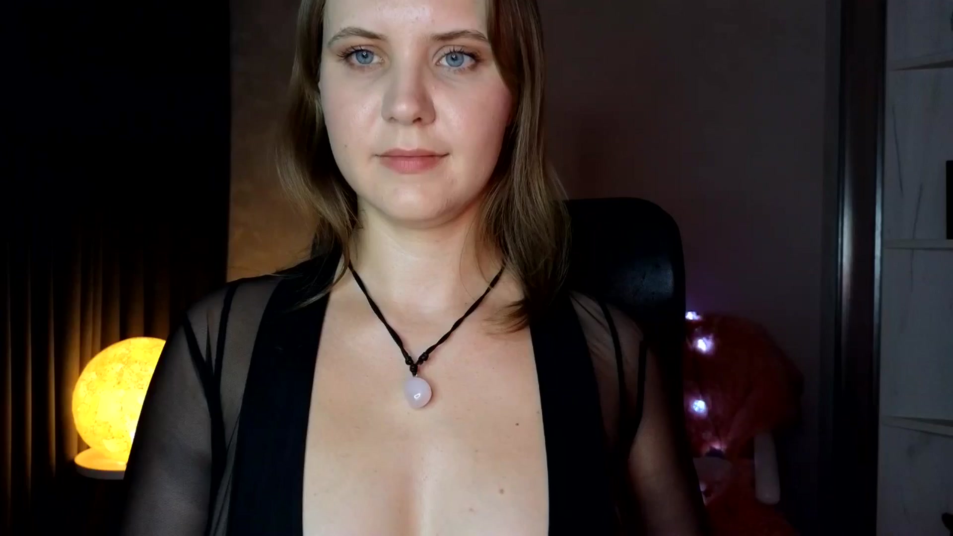 Gallery image thumbnail from YoungDunst's myfreecams stream on, 08/03/2025, 18:33 image 6 of 20