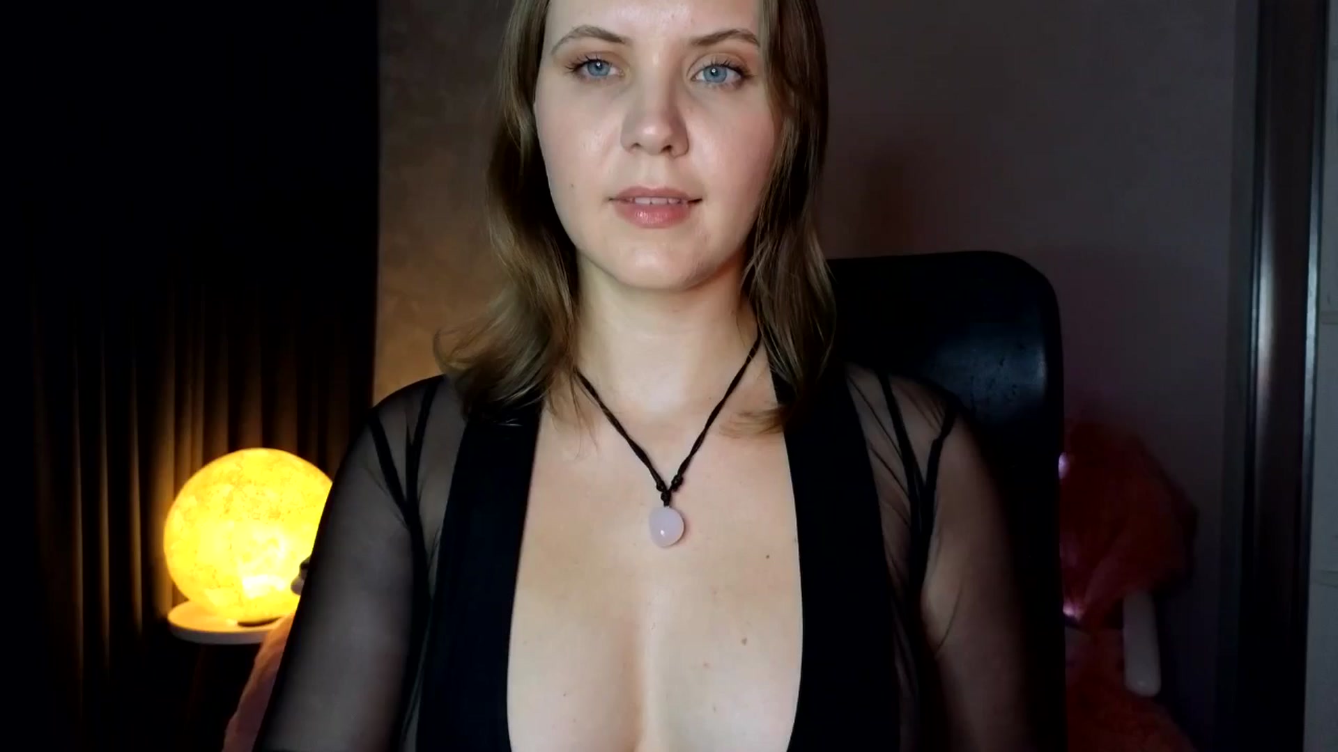 Gallery image thumbnail from YoungDunst's myfreecams stream on, 08/03/2025, 18:33 image 12 of 20
