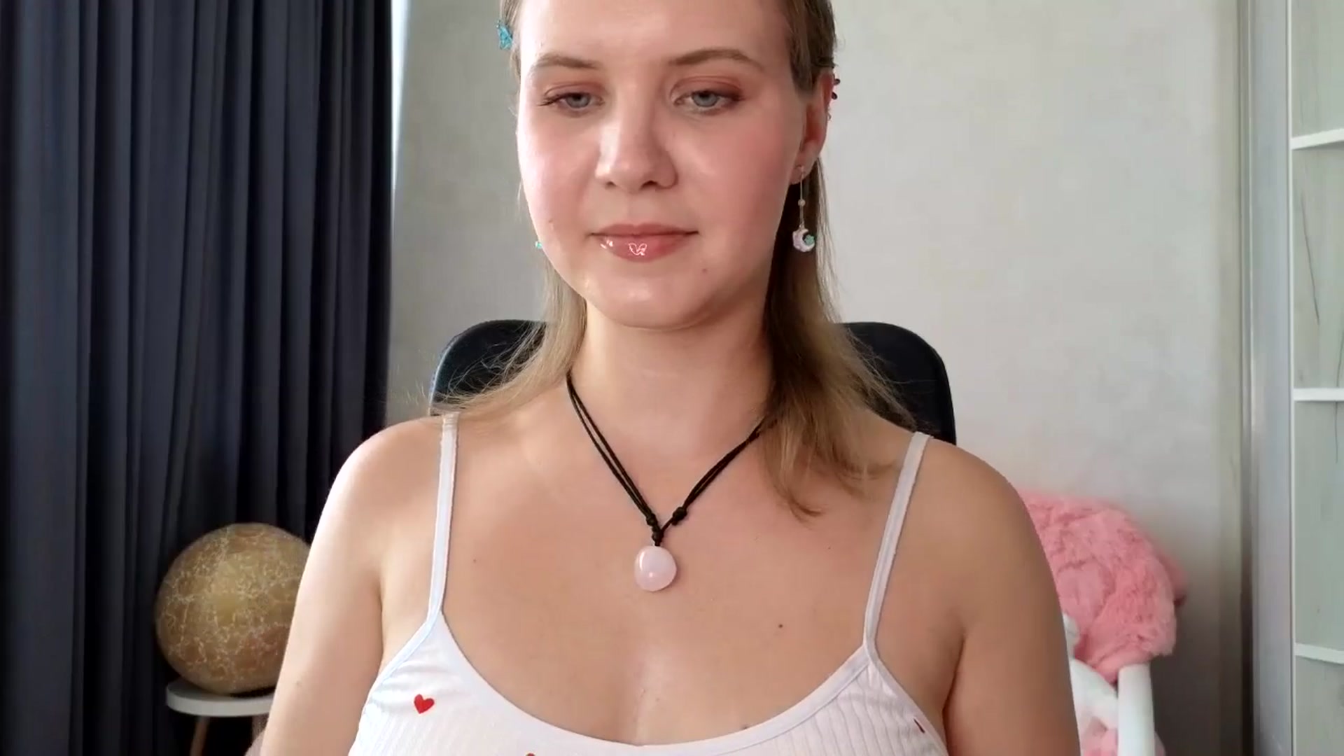 Gallery image thumbnail from YoungDunst's myfreecams stream on, 08/09/2025, 12:30 image 4 of 20