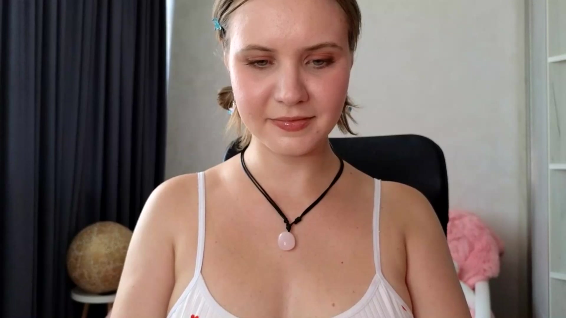 Gallery image thumbnail from YoungDunst's myfreecams stream on, 08/09/2025, 12:30 image 16 of 20