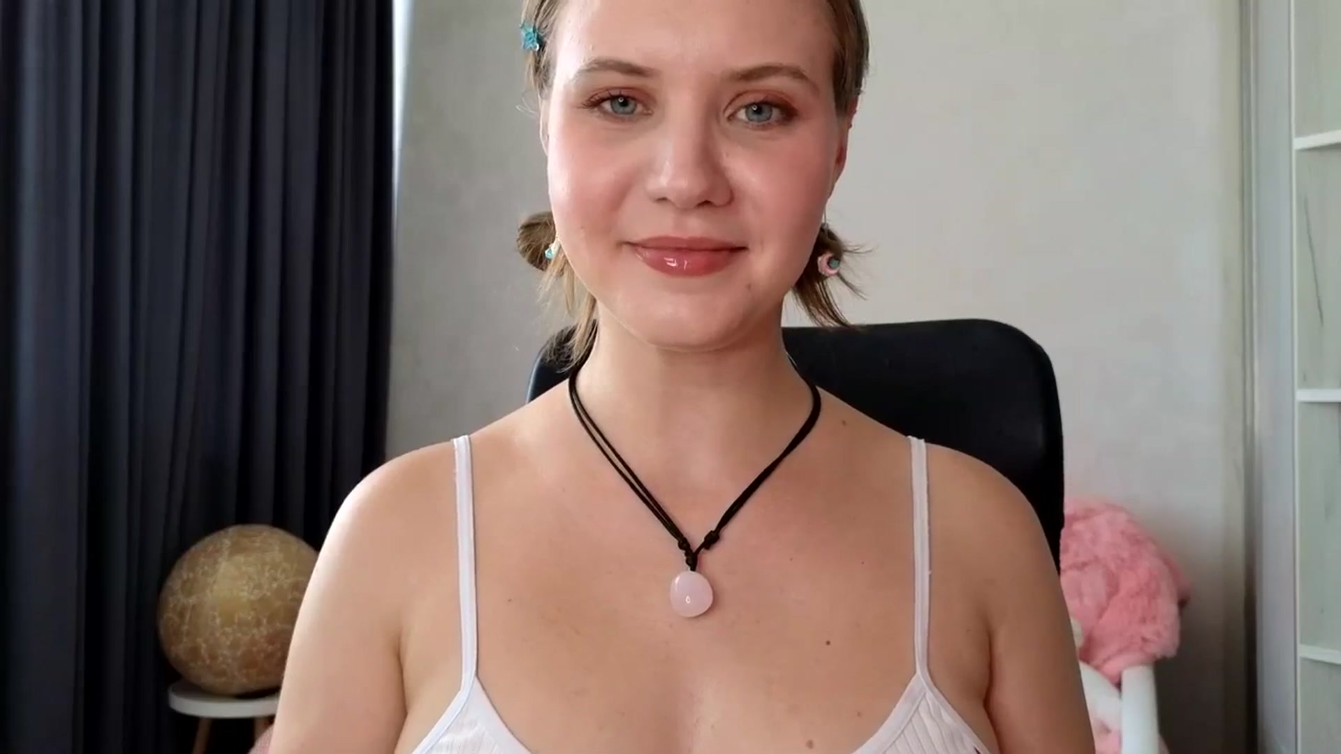 Gallery image thumbnail from YoungDunst's myfreecams stream on, 08/09/2025, 12:30 image 19 of 20