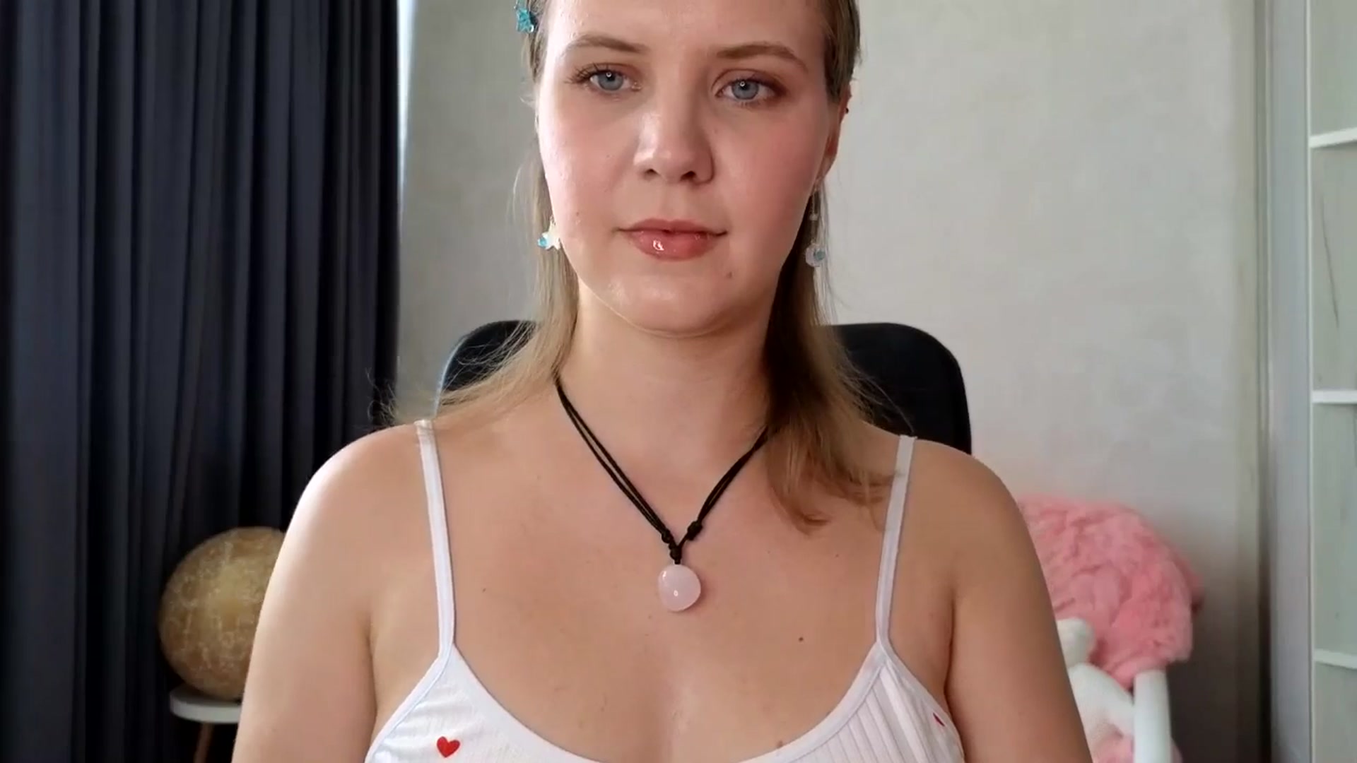 Gallery image thumbnail from YoungDunst's myfreecams stream on, 08/09/2025, 12:30 image 7 of 20