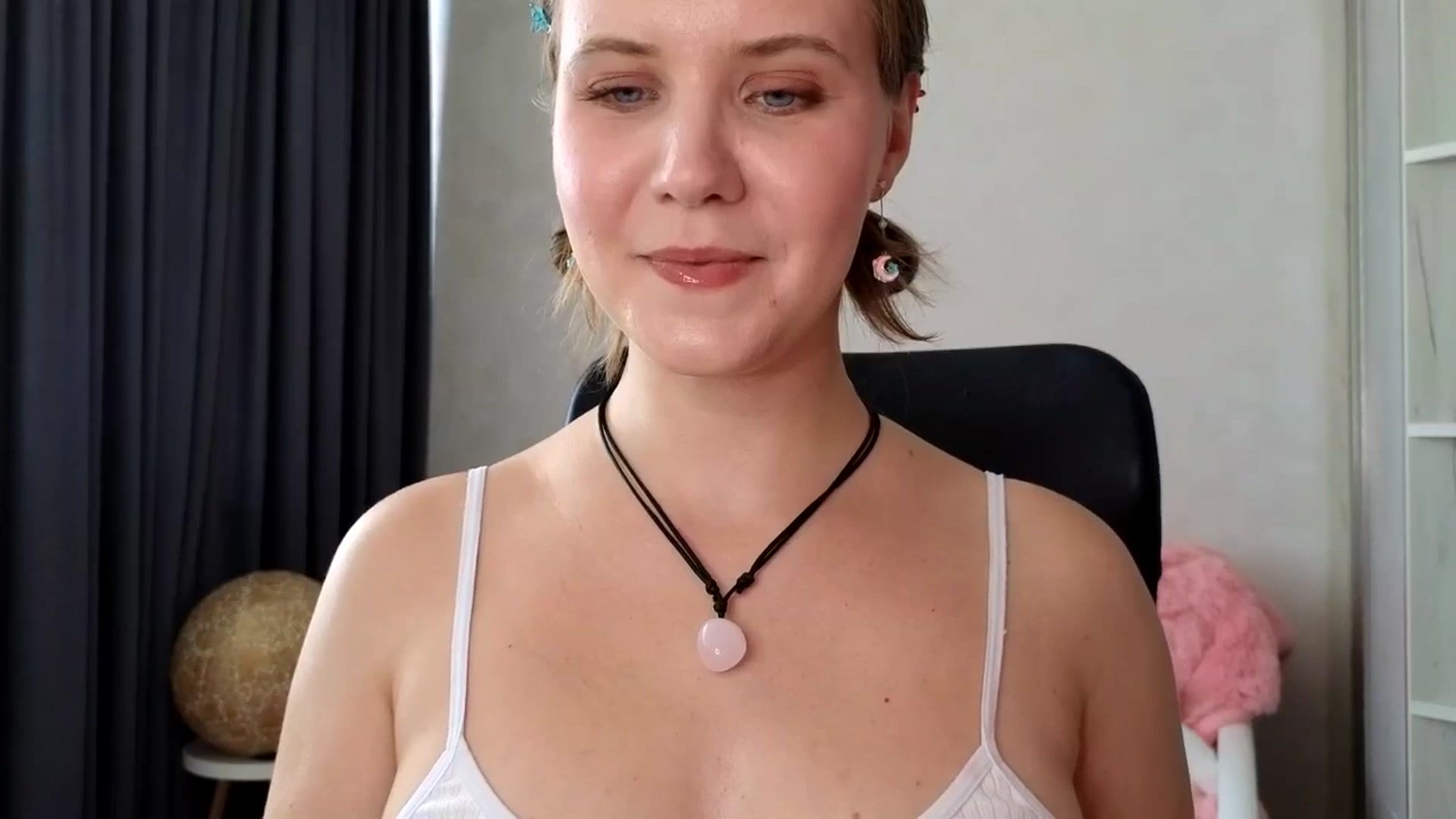 Gallery image thumbnail from YoungDunst's myfreecams stream on, 08/09/2025, 12:30 image 20 of 20