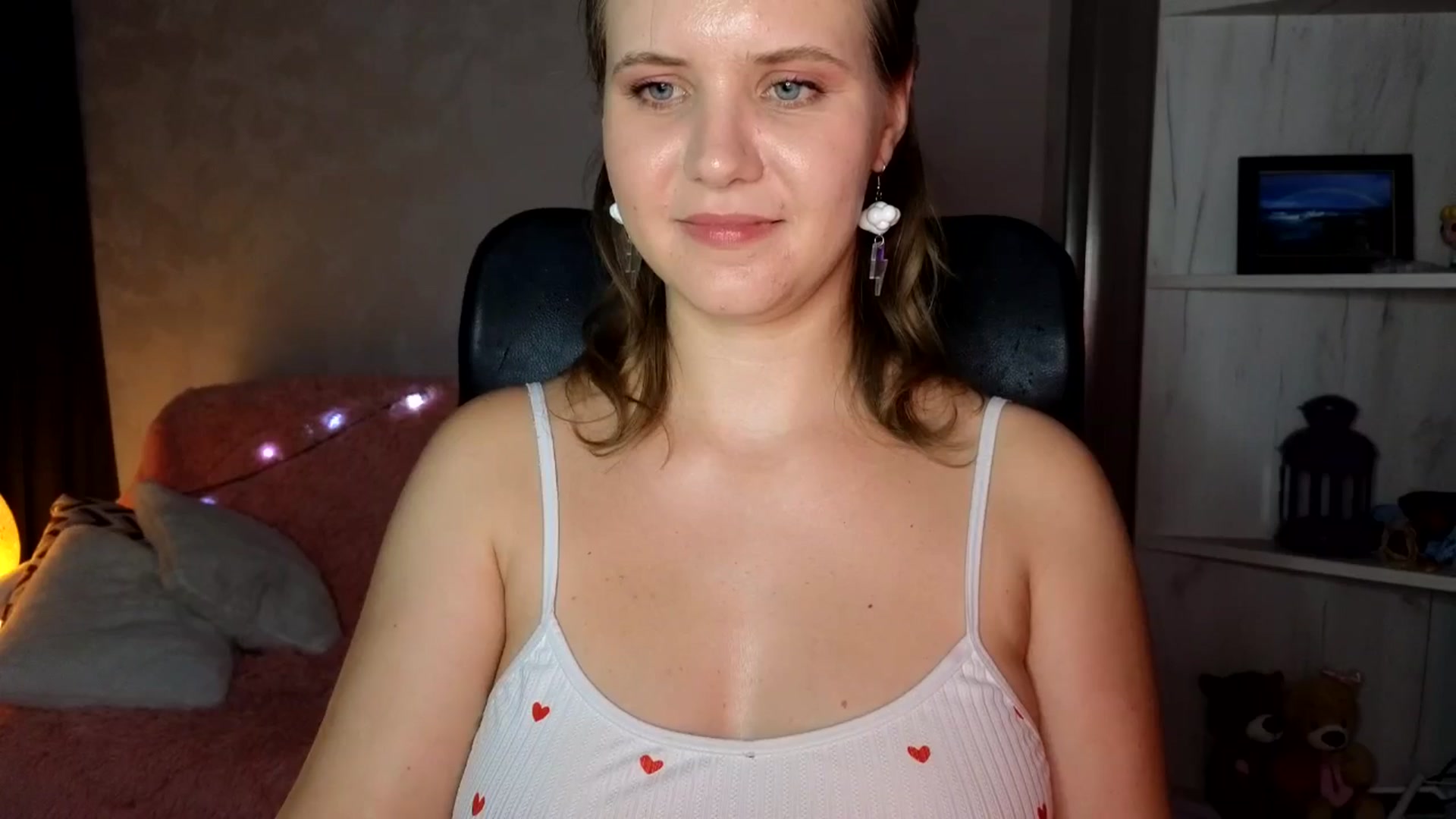 Gallery image thumbnail from YoungDunst's myfreecams stream on, 08/23/2025, 17:38 image 17 of 20