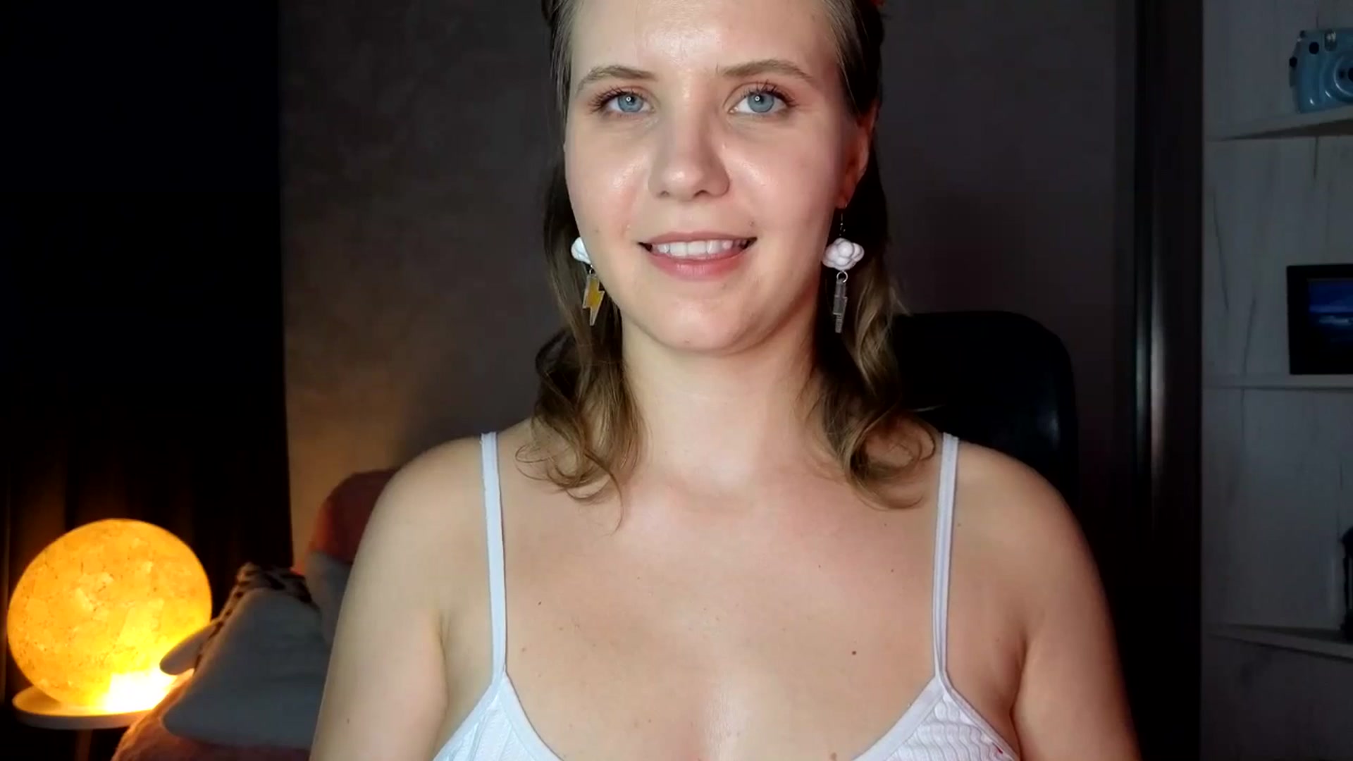 Gallery image thumbnail from YoungDunst's myfreecams stream on, 08/23/2025, 17:38 image 12 of 20