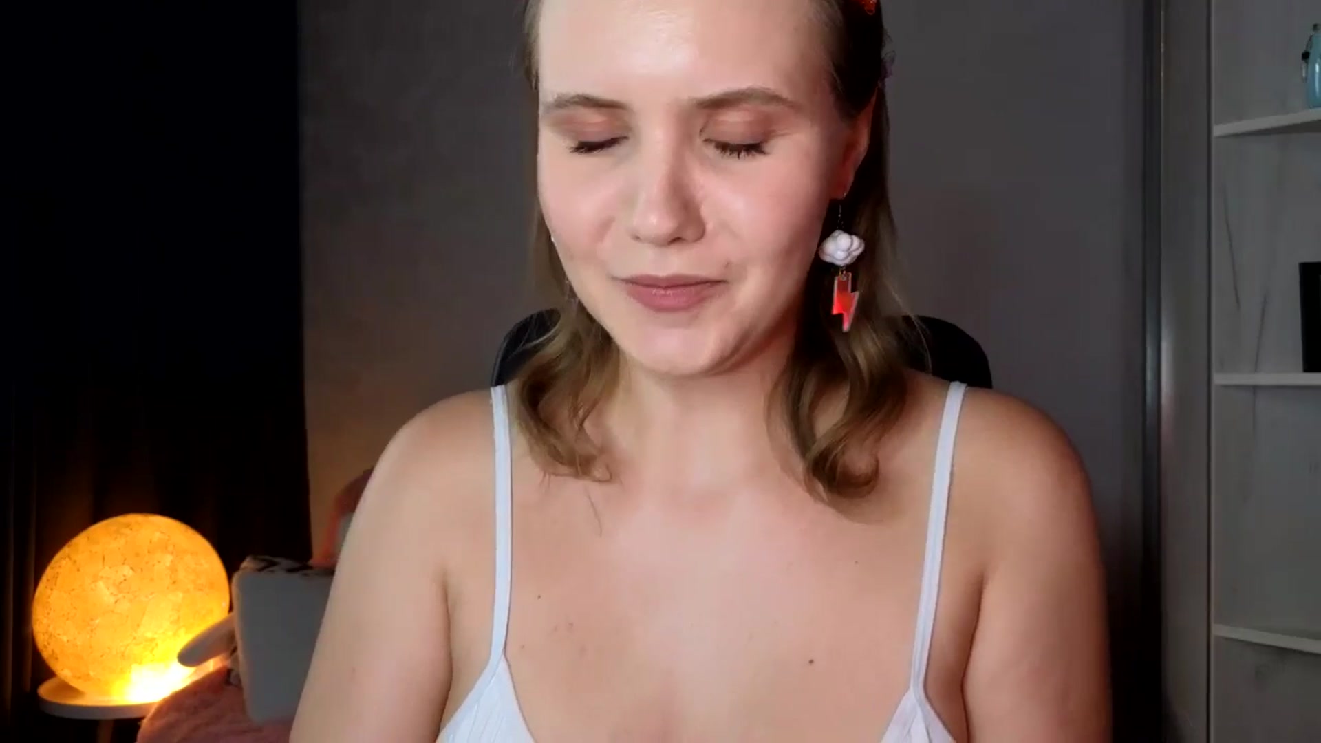 Gallery image thumbnail from YoungDunst's myfreecams stream on, 08/23/2025, 17:38 image 2 of 20