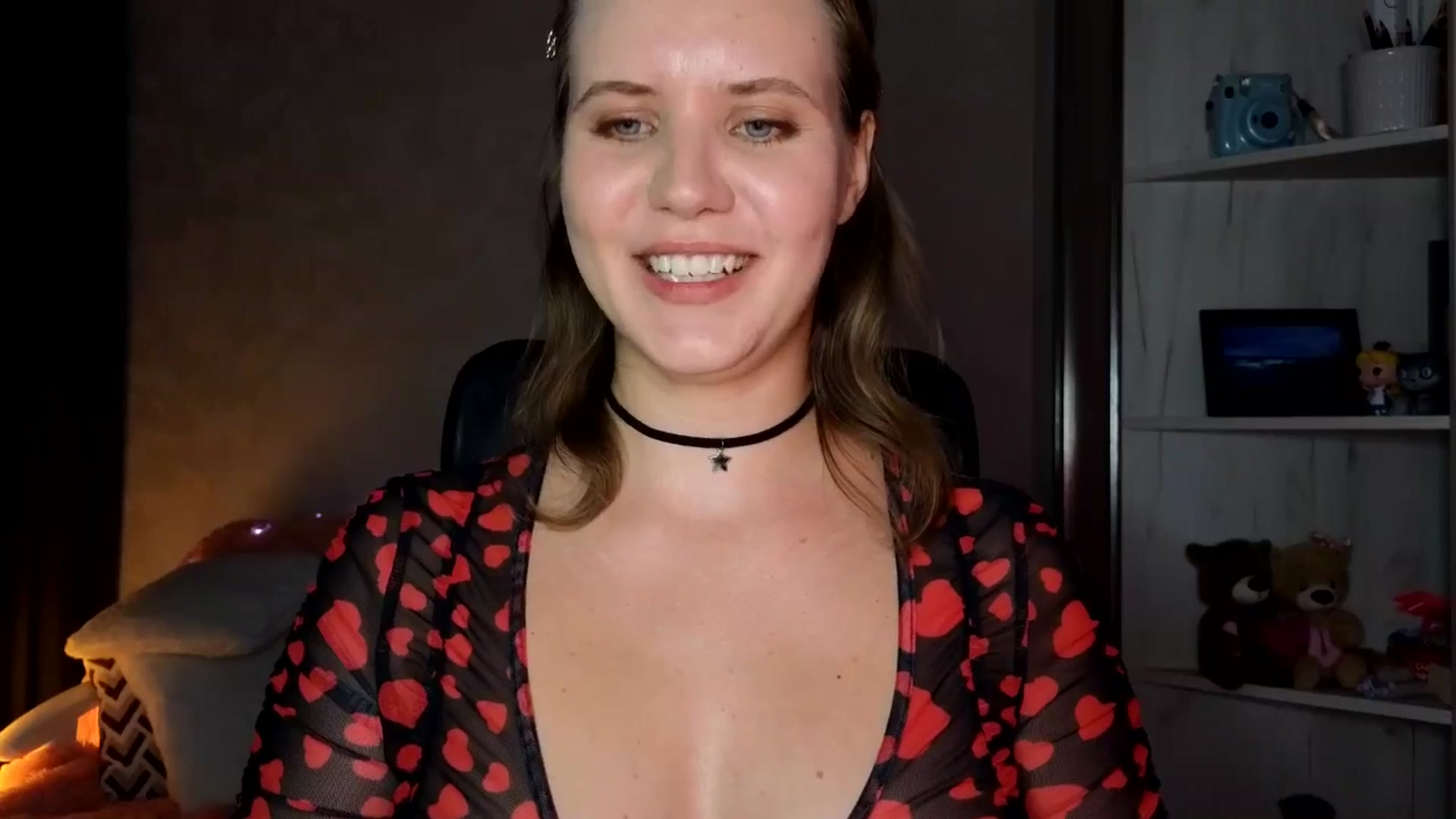 Gallery image thumbnail from YoungDunst's myfreecams stream on, 09/12/2025, 17:47 image 13 of 20