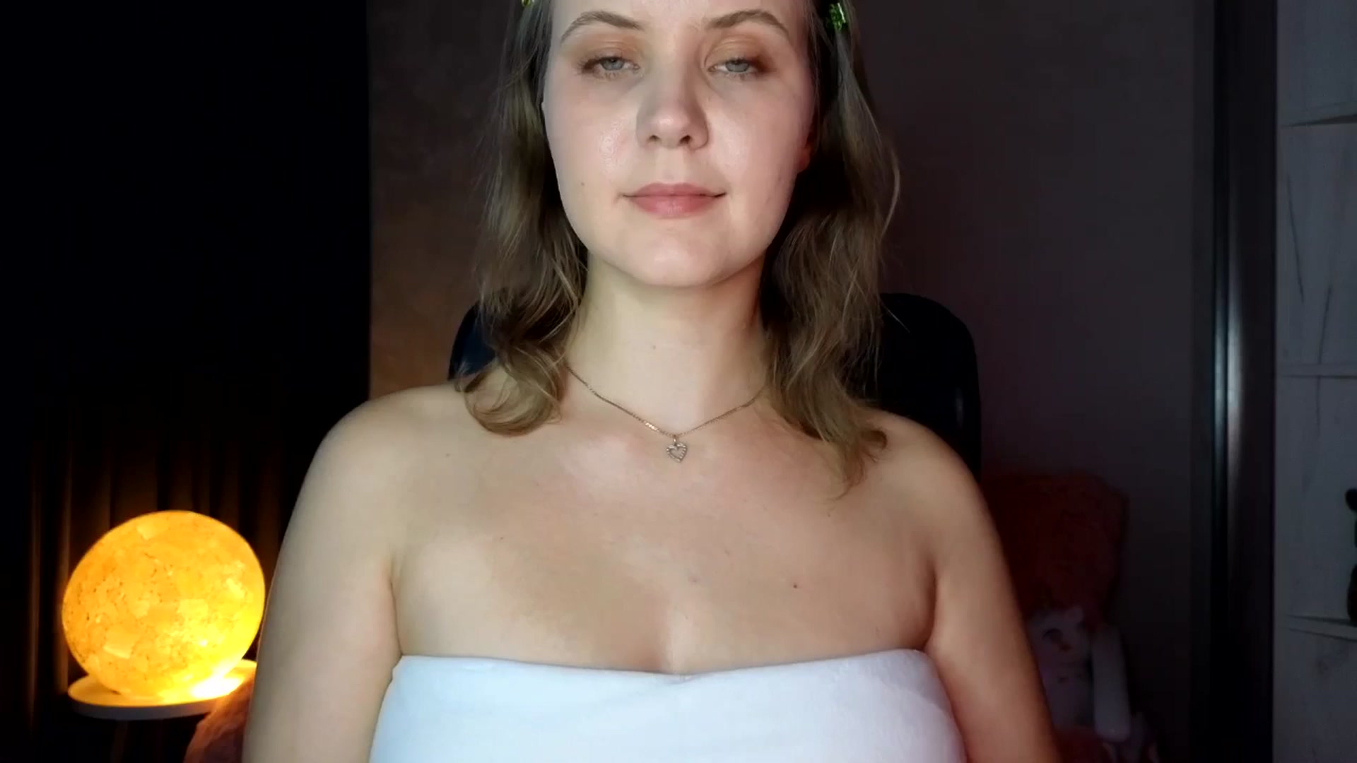 Gallery image thumbnail from YoungDunst's myfreecams stream on, 09/18/2025, 16:24 image 12 of 20