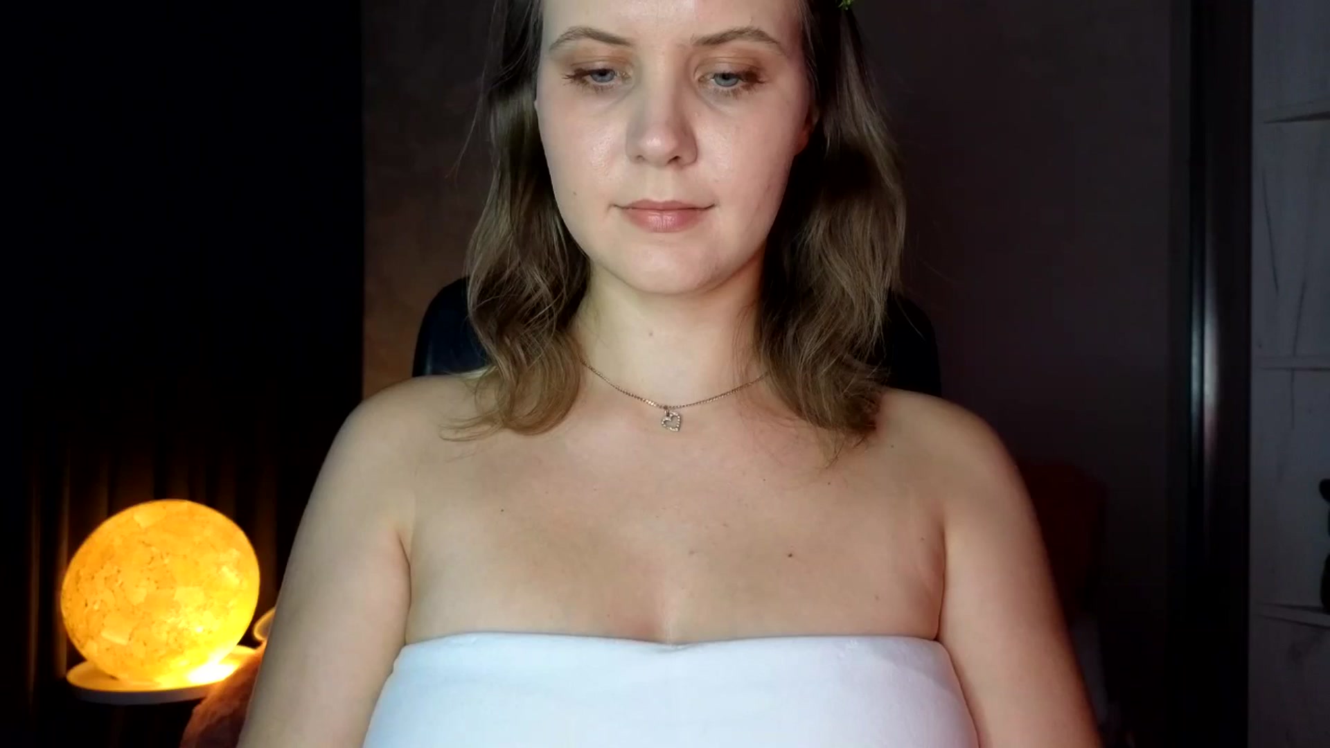 Gallery image thumbnail from YoungDunst's myfreecams stream on, 09/18/2025, 16:24 image 14 of 20