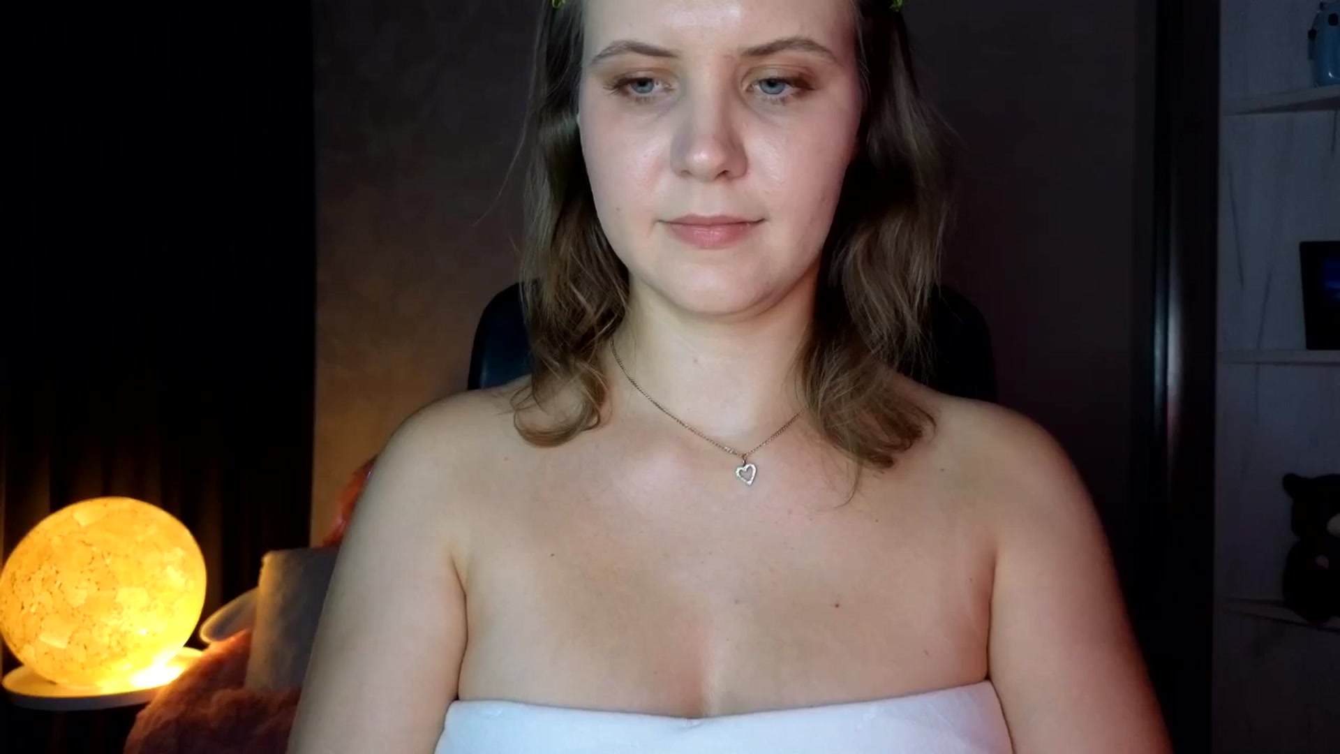 Gallery image thumbnail from YoungDunst's myfreecams stream on, 09/18/2025, 17:10 image 14 of 20