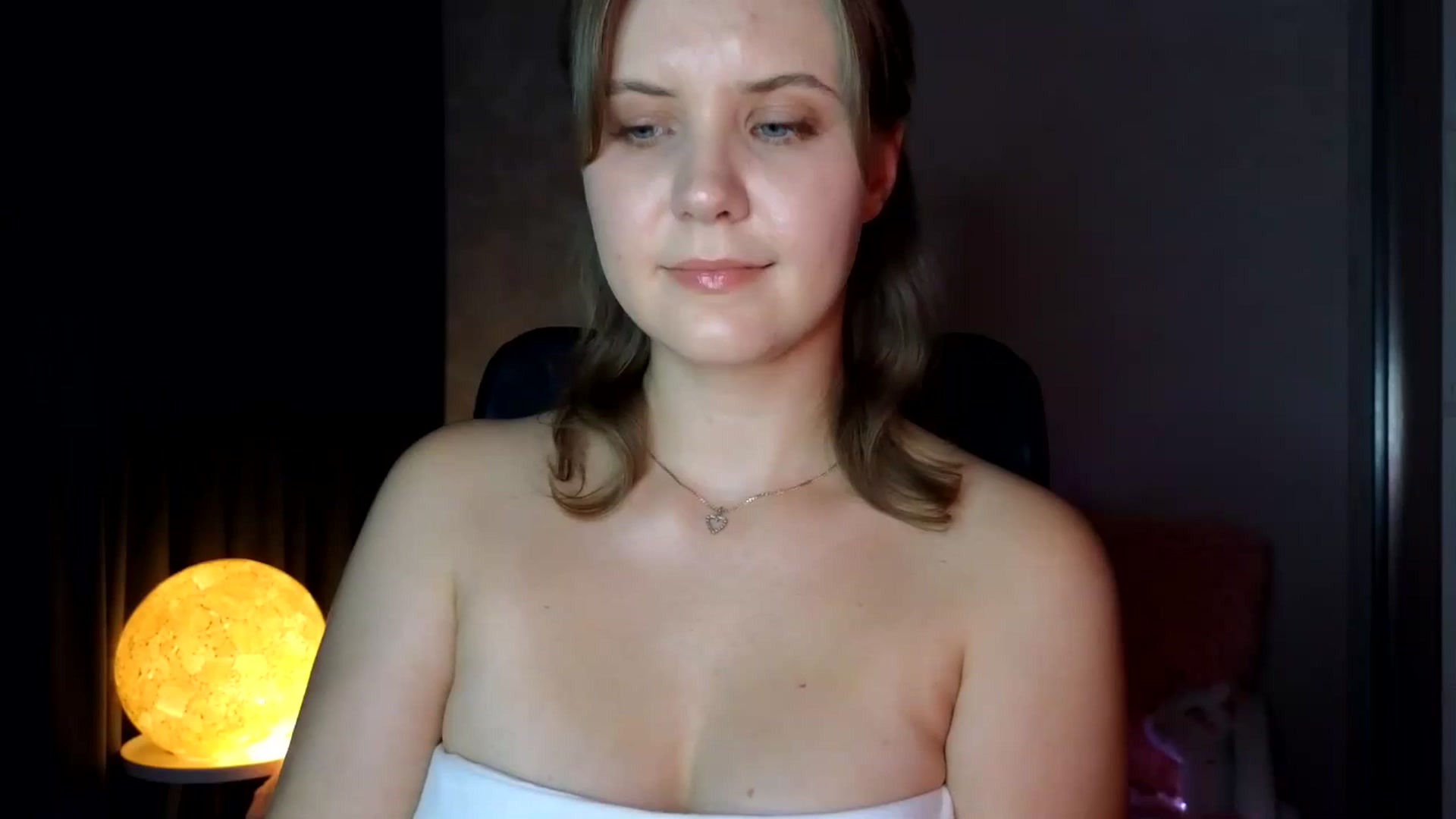 Gallery image thumbnail from YoungDunst's myfreecams stream on, 09/18/2025, 18:26 image 18 of 20