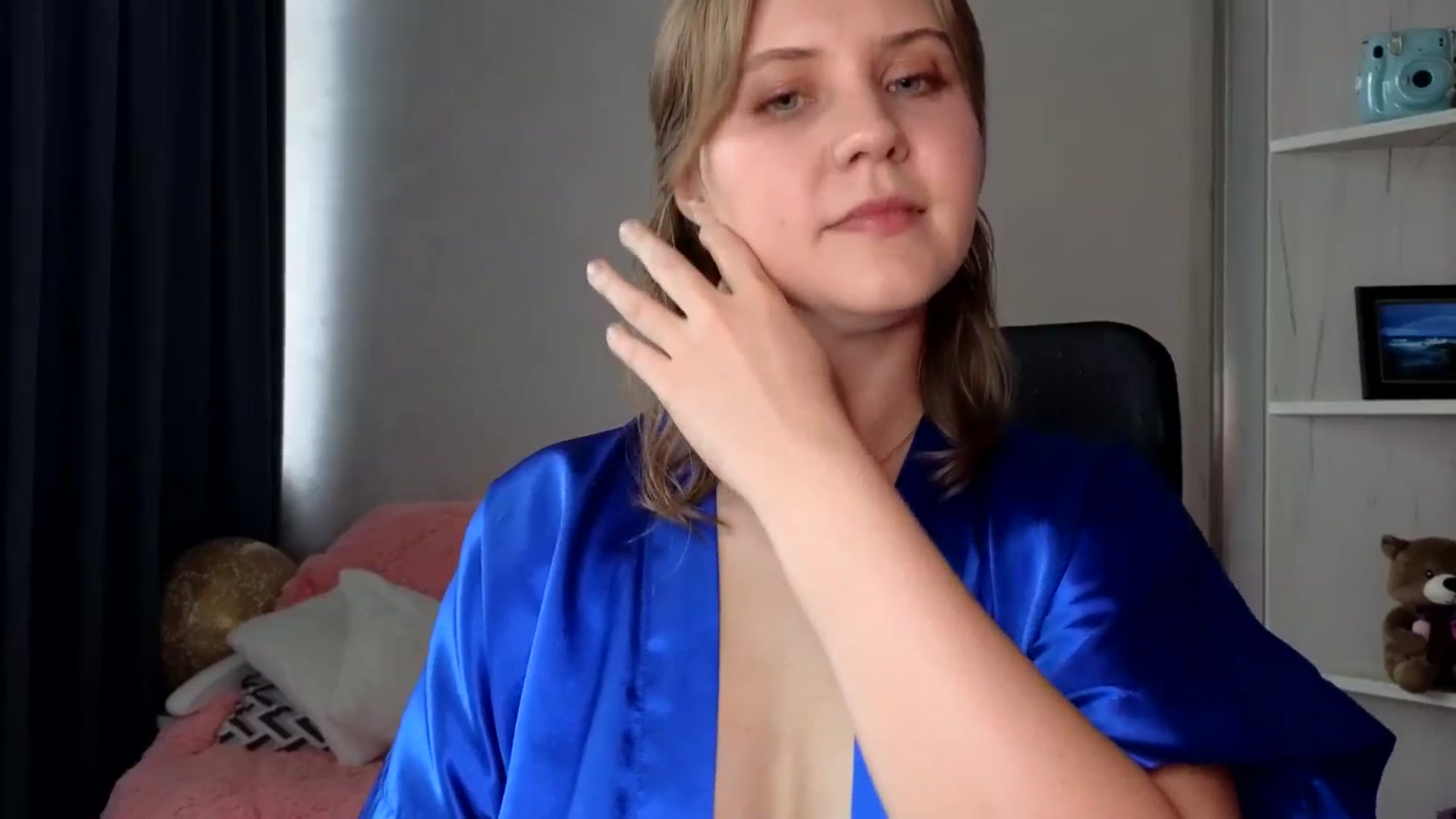 Gallery image thumbnail from YoungDunst's myfreecams stream on, 10/09/2025, 11:59 image 17 of 20