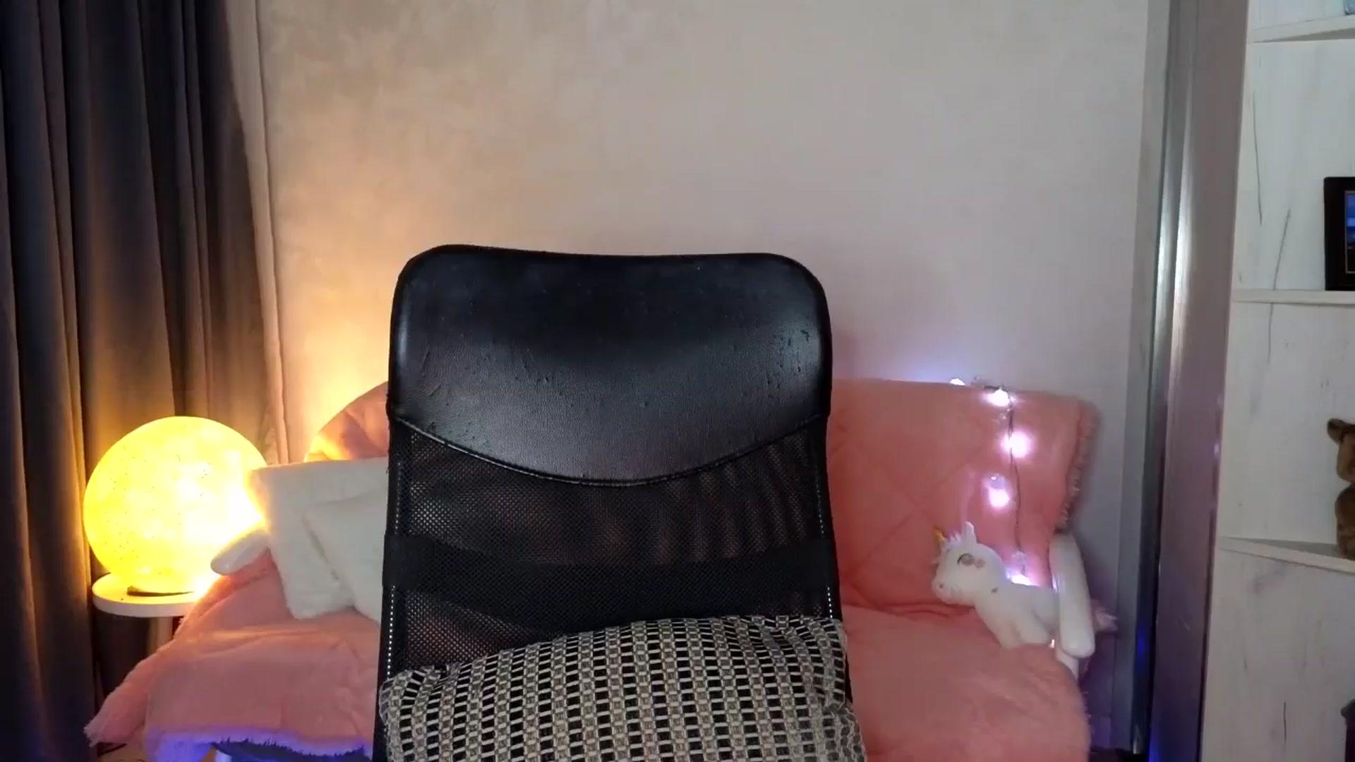 Gallery image thumbnail from YoungDunst's myfreecams stream on, 11/11/2025, 16:10 image 13 of 20