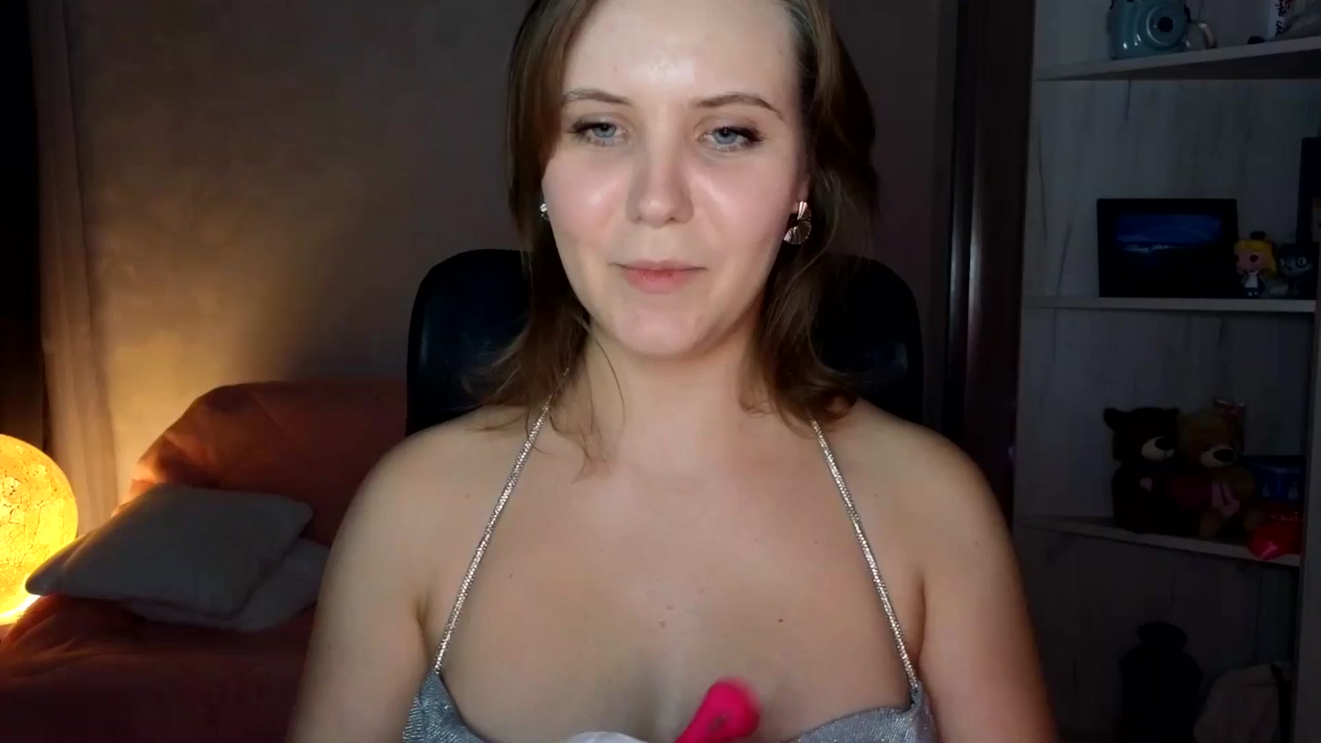 Gallery image thumbnail from YoungDunst's myfreecams stream on, 11/13/2025, 20:30 image 10 of 20