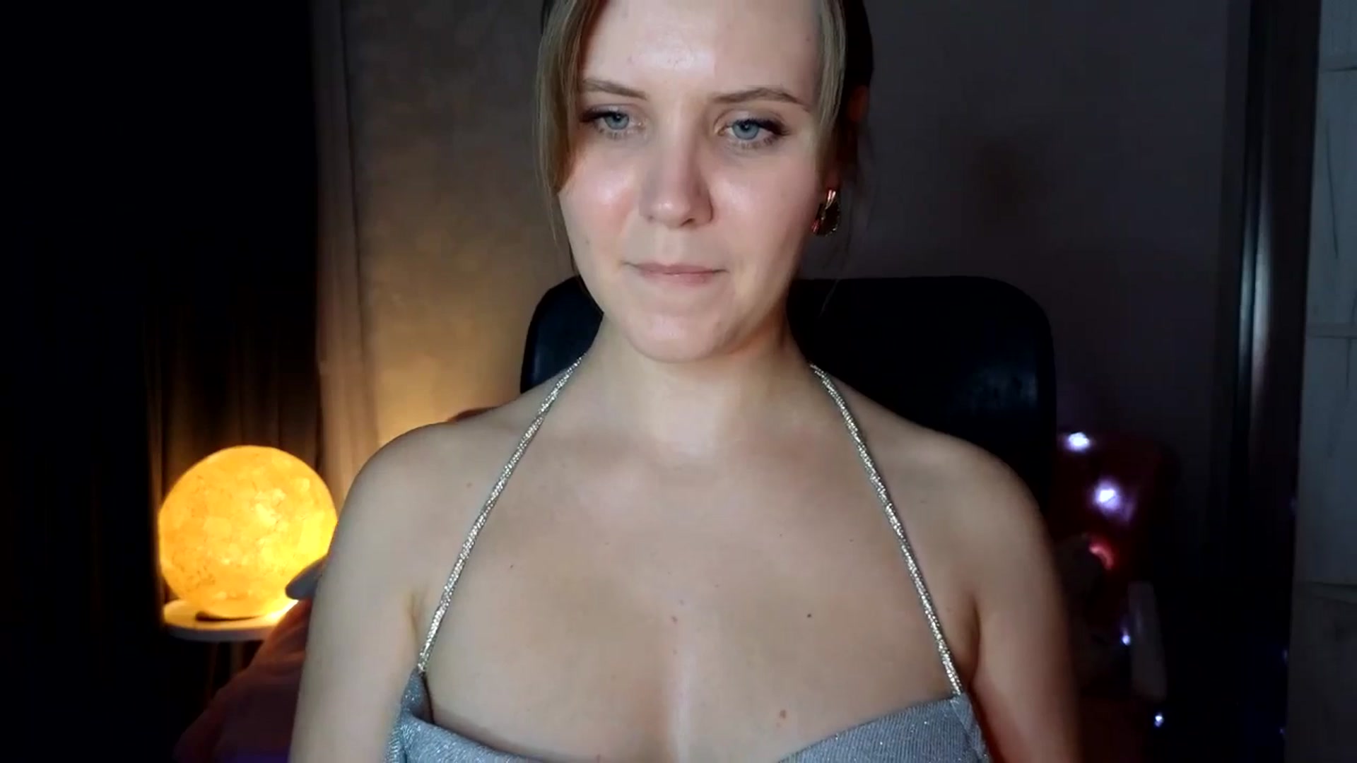 Gallery image thumbnail from YoungDunst's myfreecams stream on, 11/13/2025, 21:29 image 6 of 20