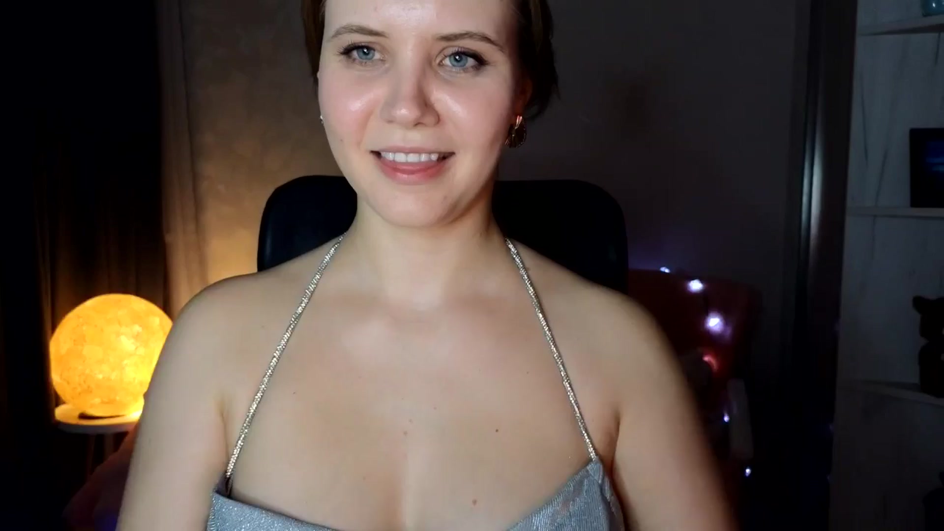 Gallery image thumbnail from YoungDunst's myfreecams stream on, 11/13/2025, 21:29 image 1 of 20