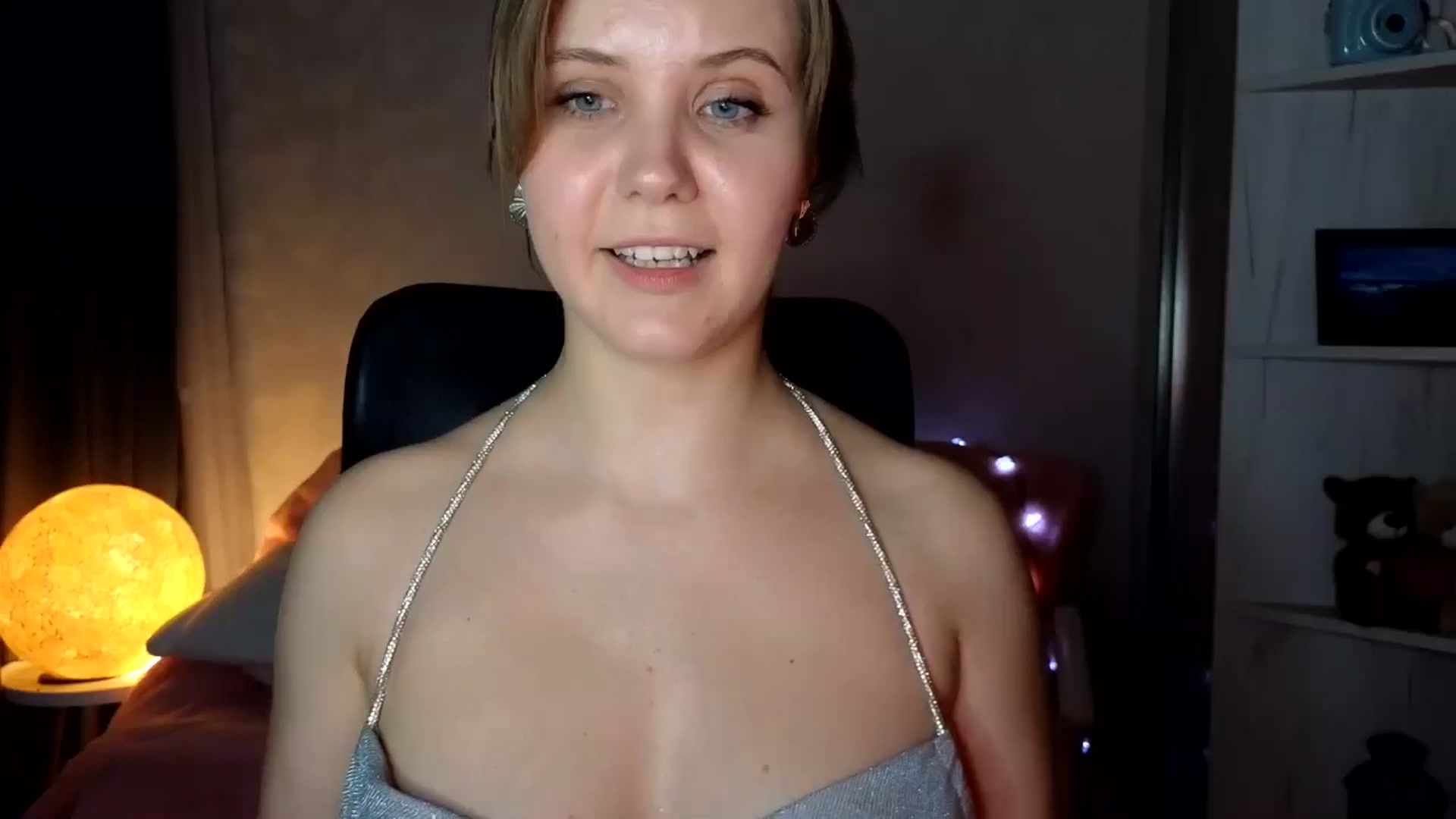 Gallery image thumbnail from YoungDunst's myfreecams stream on, 11/13/2025, 21:29 image 3 of 20