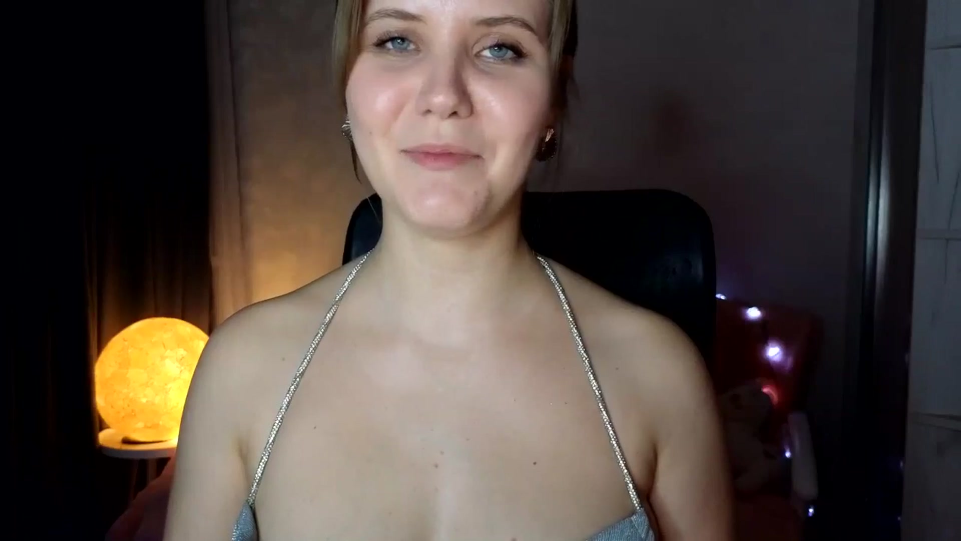 Gallery image thumbnail from YoungDunst's myfreecams stream on, 11/13/2025, 21:29 image 7 of 20