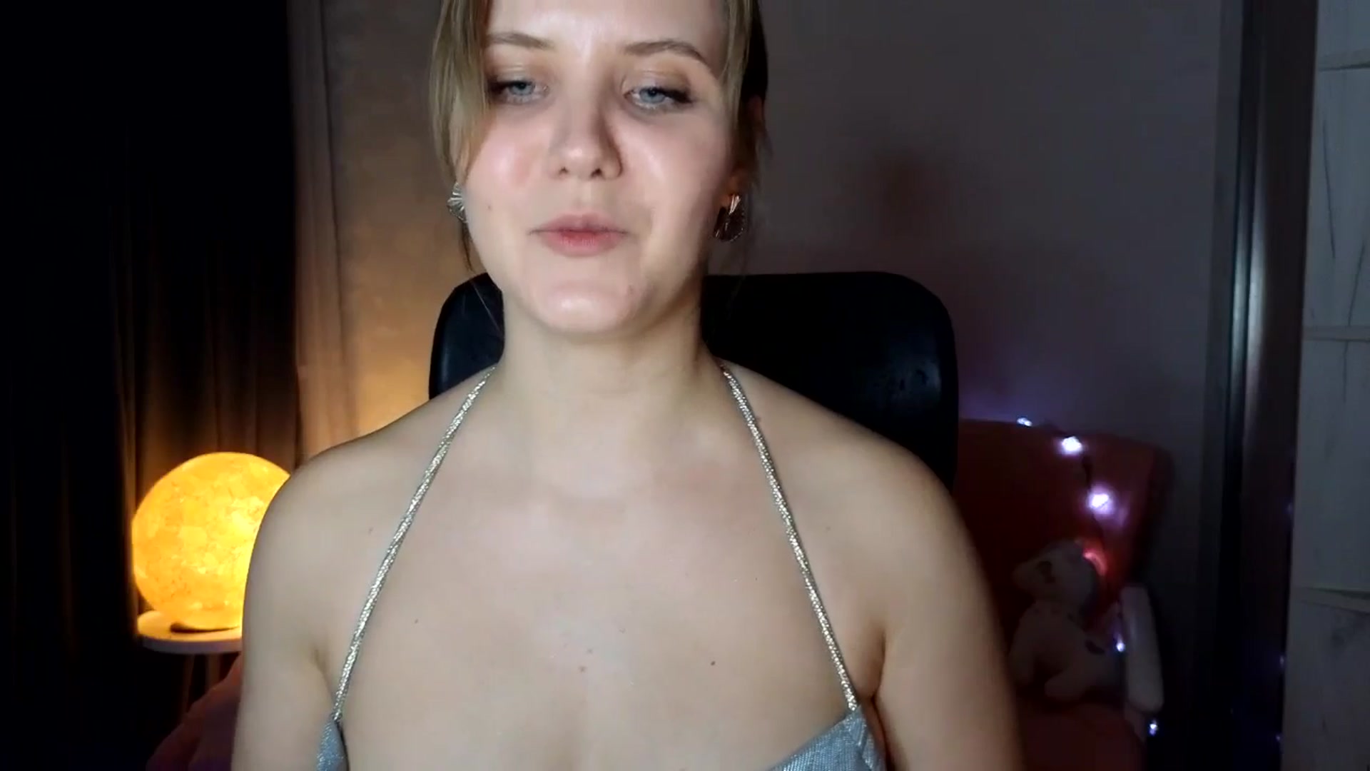 Gallery image thumbnail from YoungDunst's myfreecams stream on, 11/13/2025, 21:29 image 8 of 20