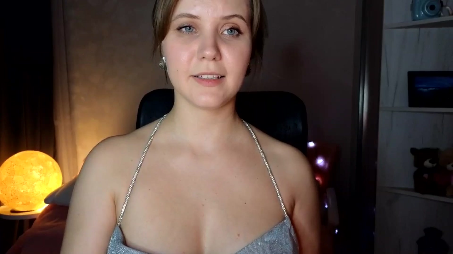 Gallery image thumbnail from YoungDunst's myfreecams stream on, 11/13/2025, 21:29 image 4 of 20