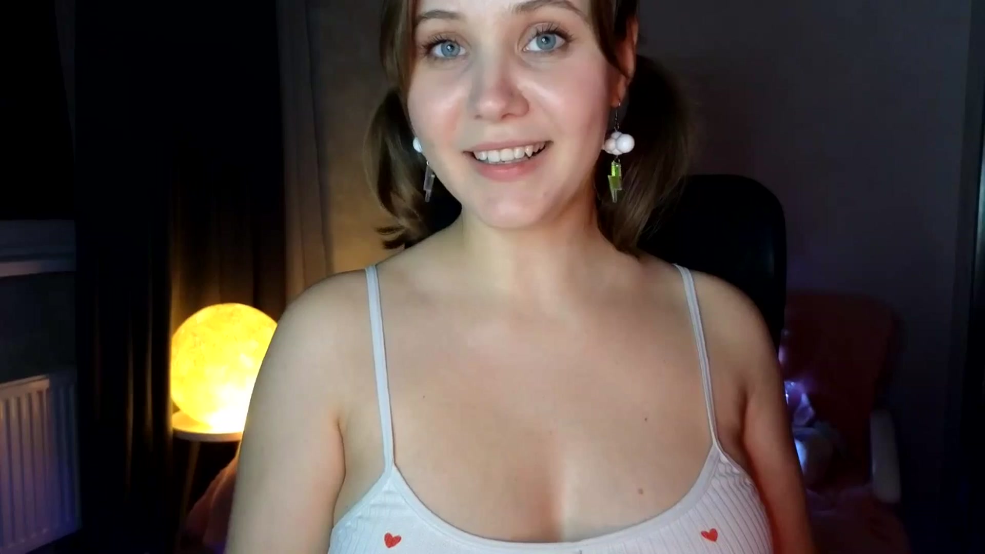 Gallery image thumbnail from YoungDunst's myfreecams stream on, 11/20/2025, 21:08 image 5 of 20