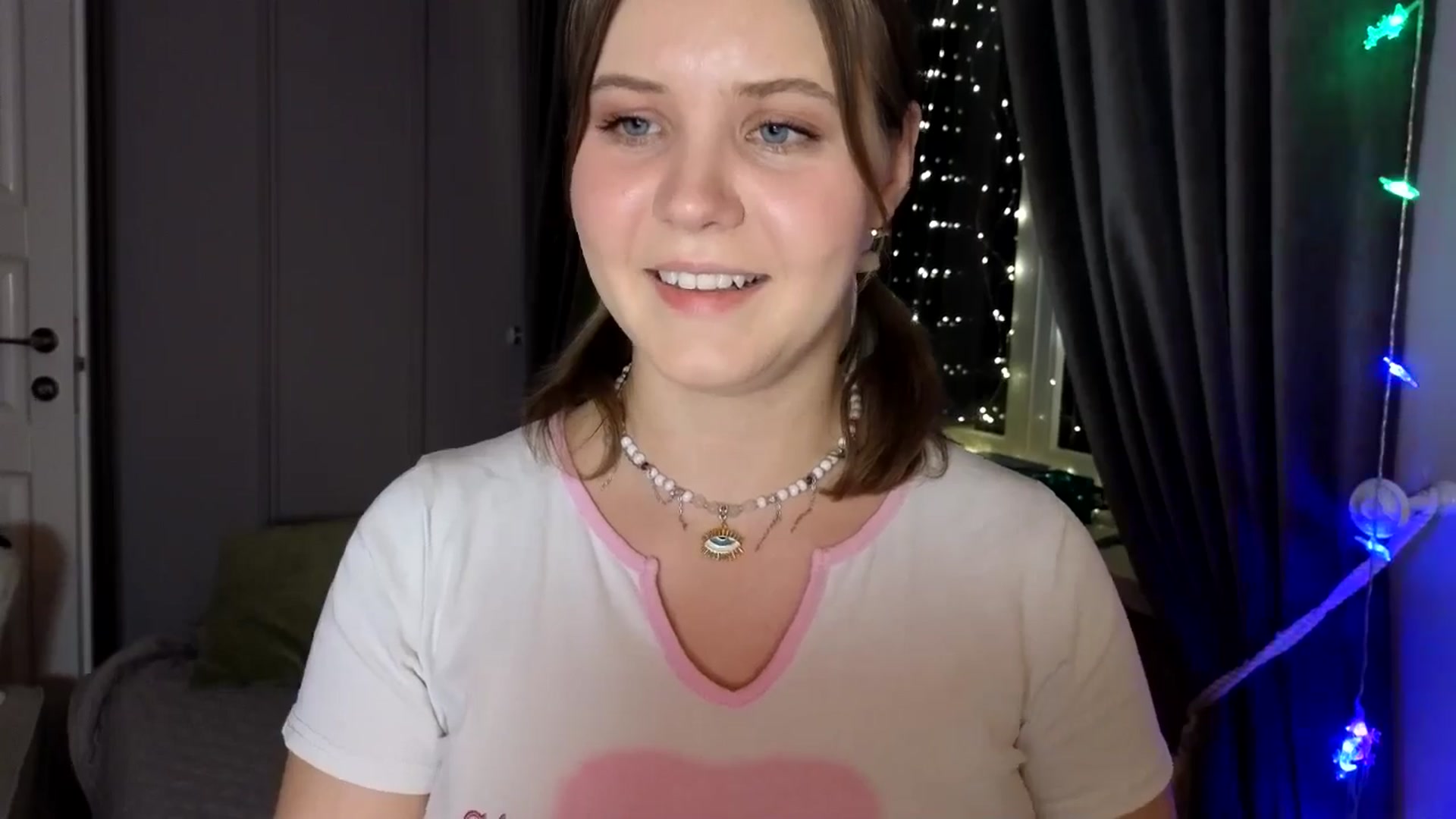 Gallery image thumbnail from YoungDunst's myfreecams stream on, 01/16/2026, 17:21 image 6 of 20
