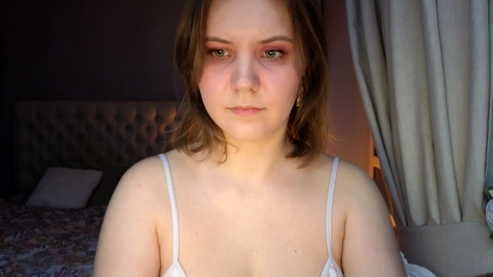 Gallery image thumbnail from YoungDunst's myfreecams stream on, 01/23/2026, 19:00 image 5 of 20