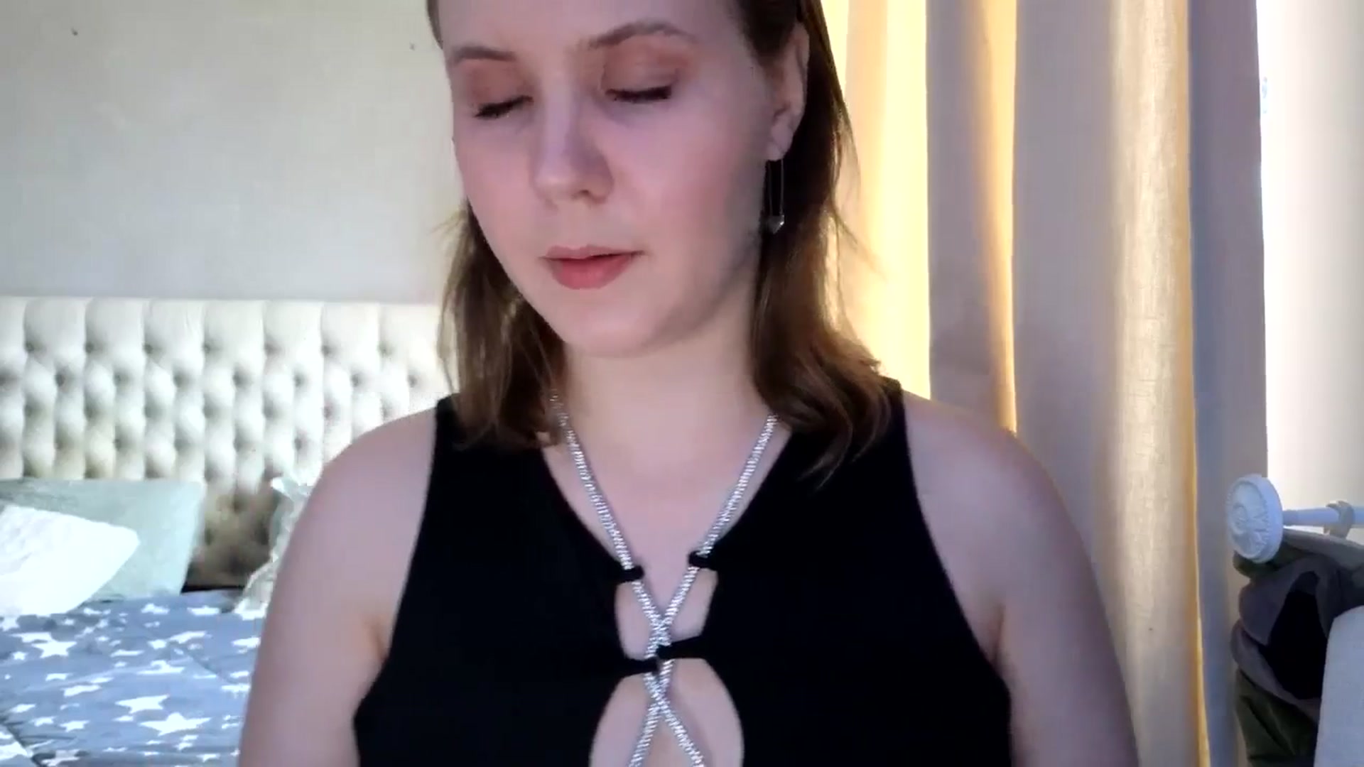Gallery image thumbnail from YoungDunst's myfreecams stream on, 04/21/2026, 13:56 image 3 of 20