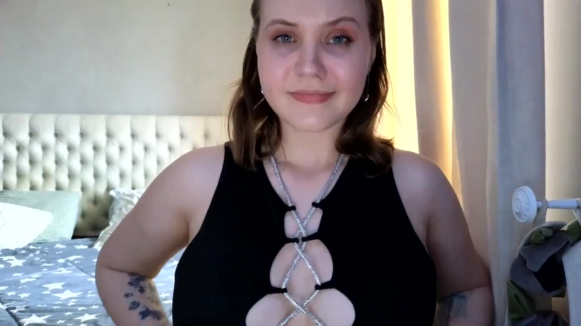 Gallery image thumbnail from YoungDunst's myfreecams stream on, 04/21/2026, 13:56 image 8 of 20
