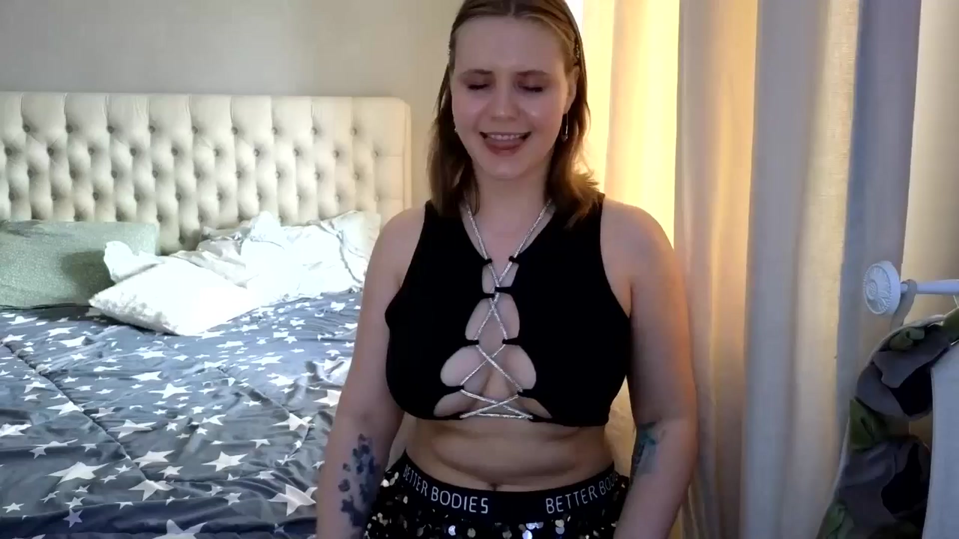 Gallery image thumbnail from YoungDunst's myfreecams stream on, 04/21/2026, 14:44 image 11 of 20