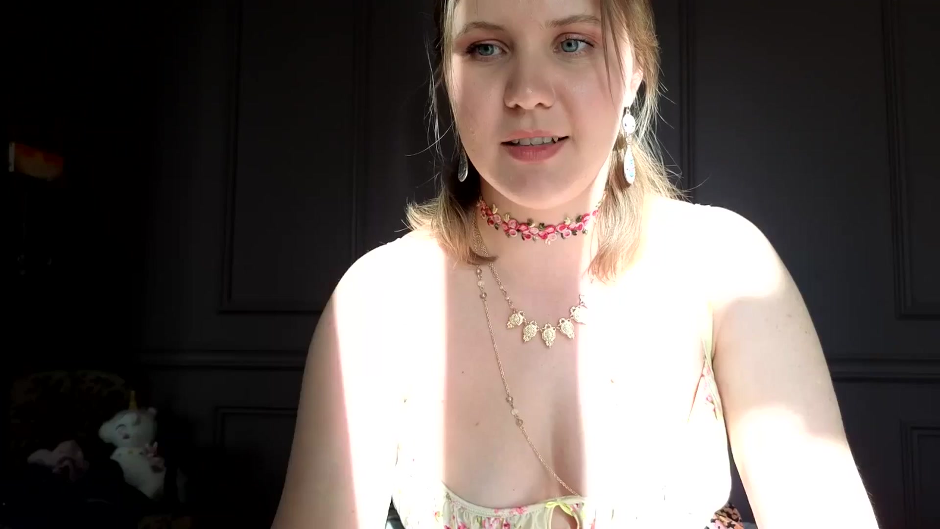 Gallery image thumbnail from YoungDunst's myfreecams stream on, 04/29/2026, 16:03 image 12 of 20