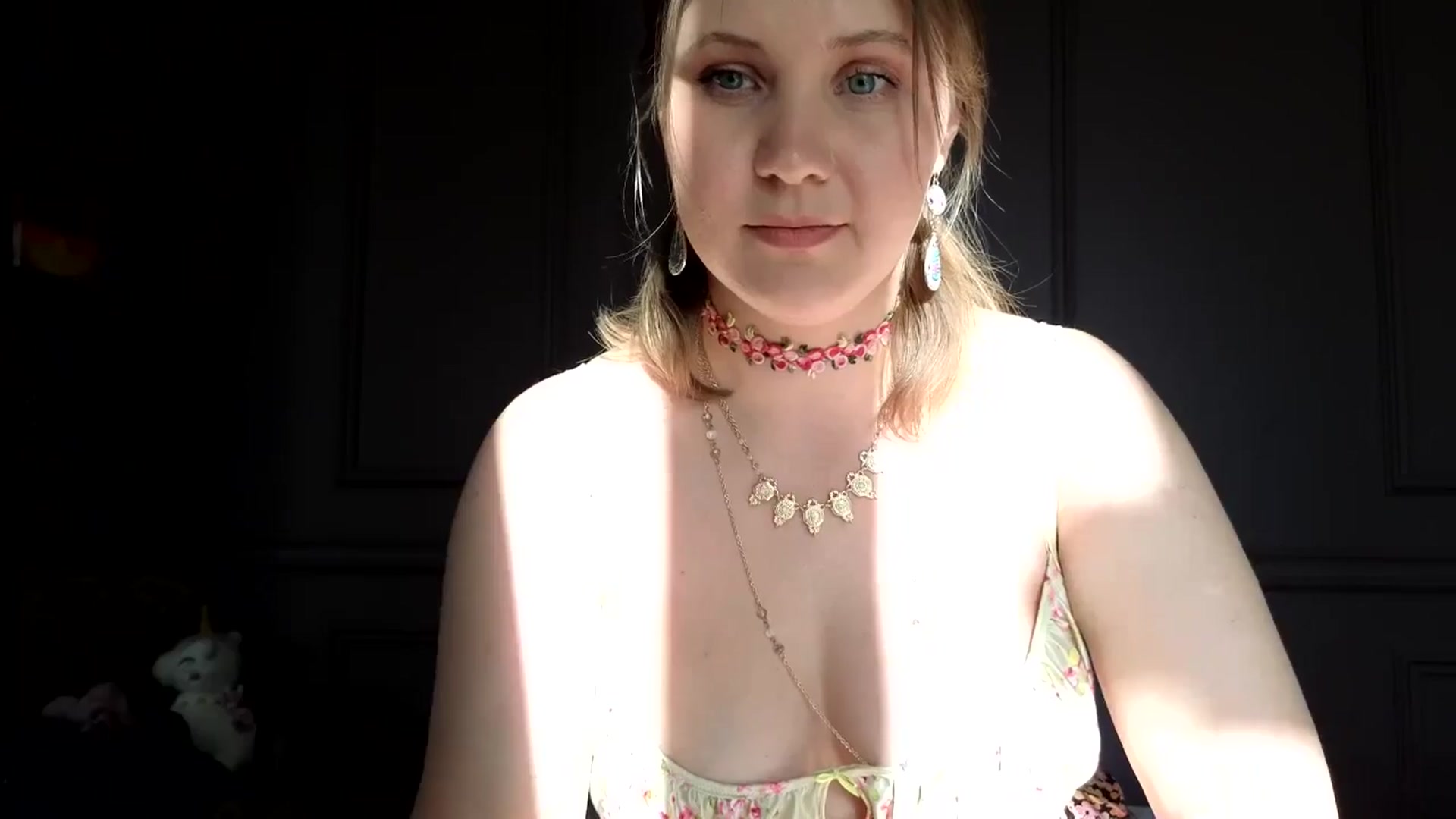 Gallery image thumbnail from YoungDunst's myfreecams stream on, 04/29/2026, 16:03 image 10 of 20