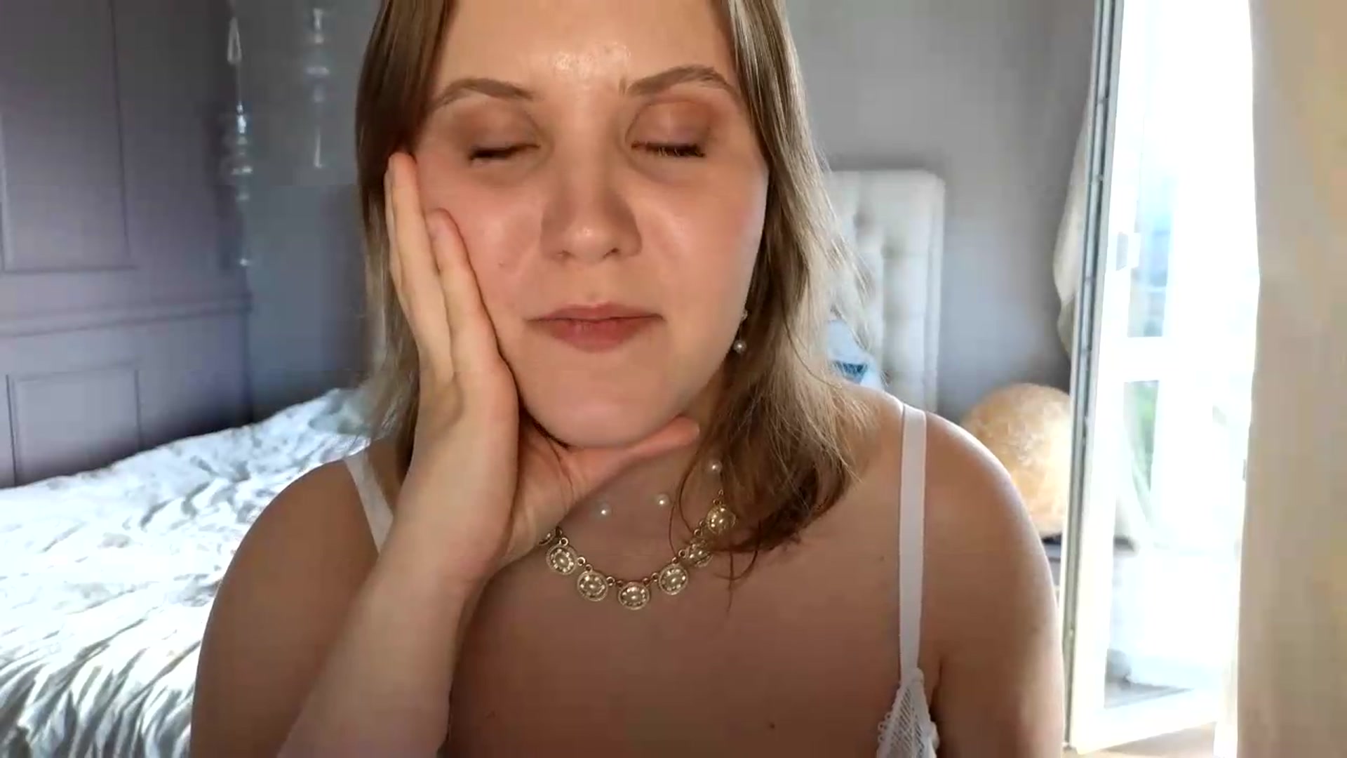 Gallery image thumbnail from YoungDunst's myfreecams stream on, 05/12/2026, 16:01 image 4 of 20