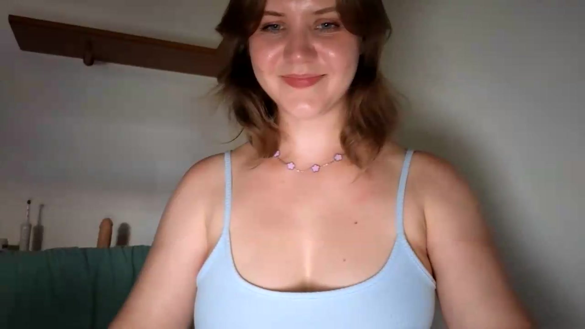 Gallery image thumbnail from YoungDunst's myfreecams stream on, 05/31/2026, 13:32 image 11 of 20