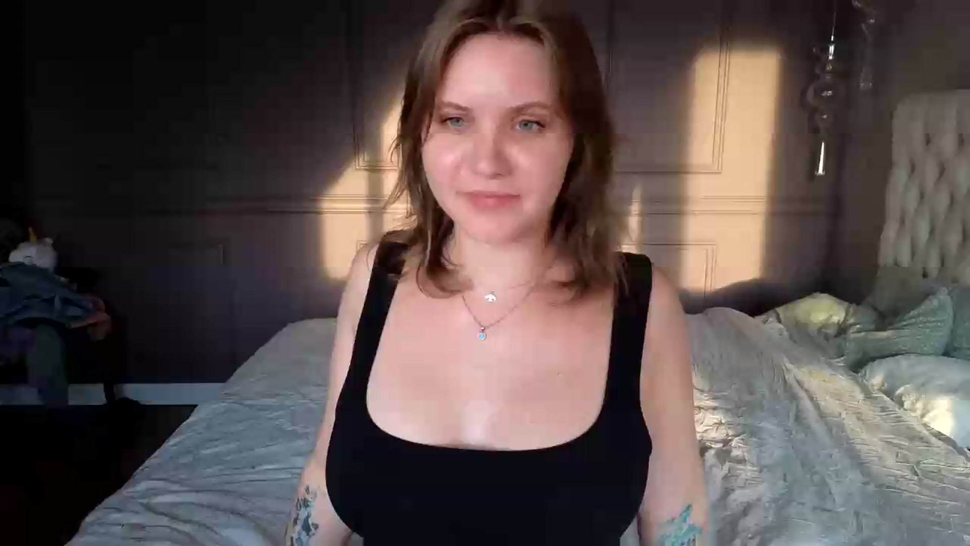 Gallery image thumbnail from YoungDunst's myfreecams stream on, 06/10/2026, 18:03 image 1 of 20