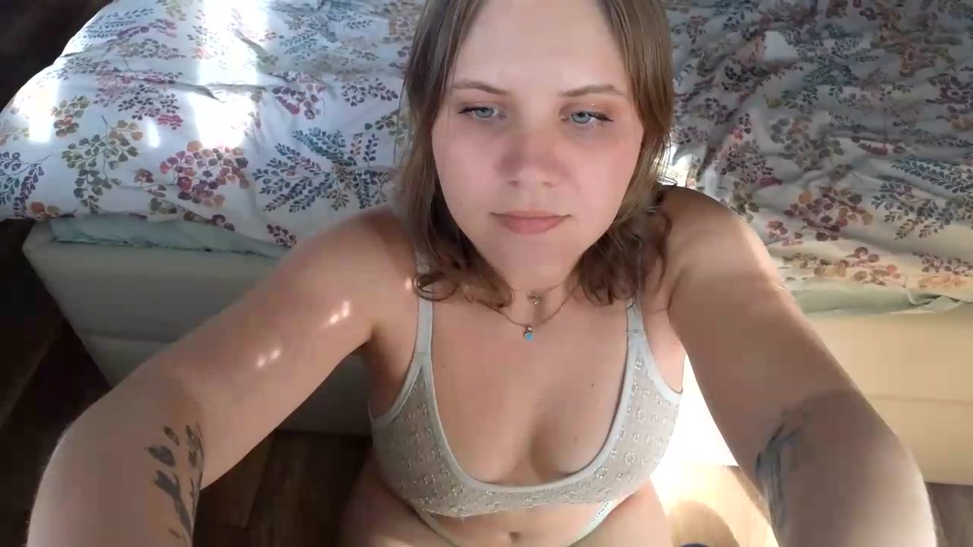 Gallery image thumbnail from YoungDunst's myfreecams stream on, 06/22/2026, 16:08 image 8 of 20