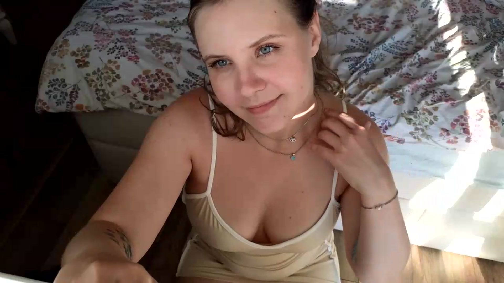 Gallery image thumbnail from YoungDunst's myfreecams stream on, 06/26/2026, 17:04 image 2 of 20