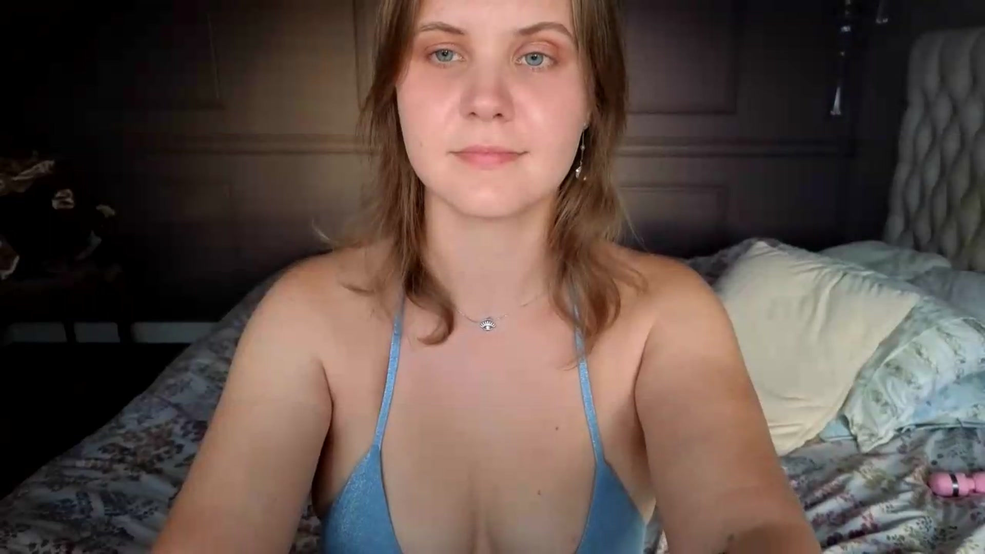 Gallery image thumbnail from YoungDunst's myfreecams stream on, 08/18/2026, 17:16 image 5 of 20
